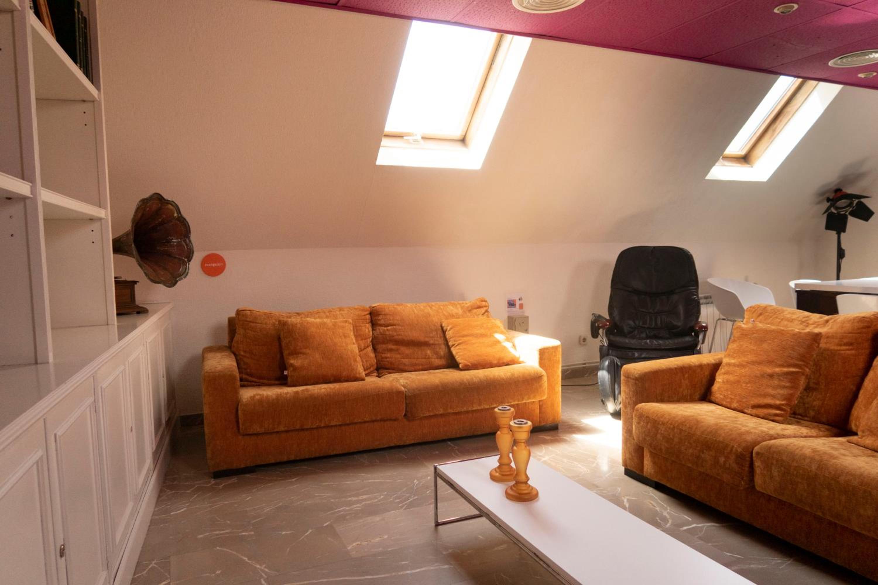 Two-Bedroom Apartment - Photo 7