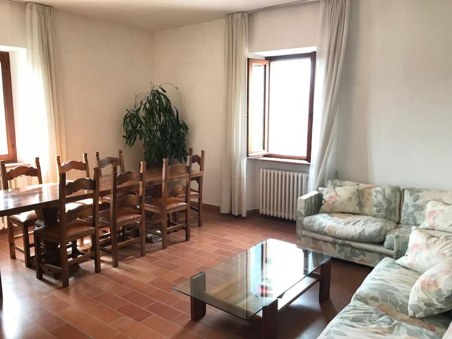 Three-Bedroom Apartment photo 2