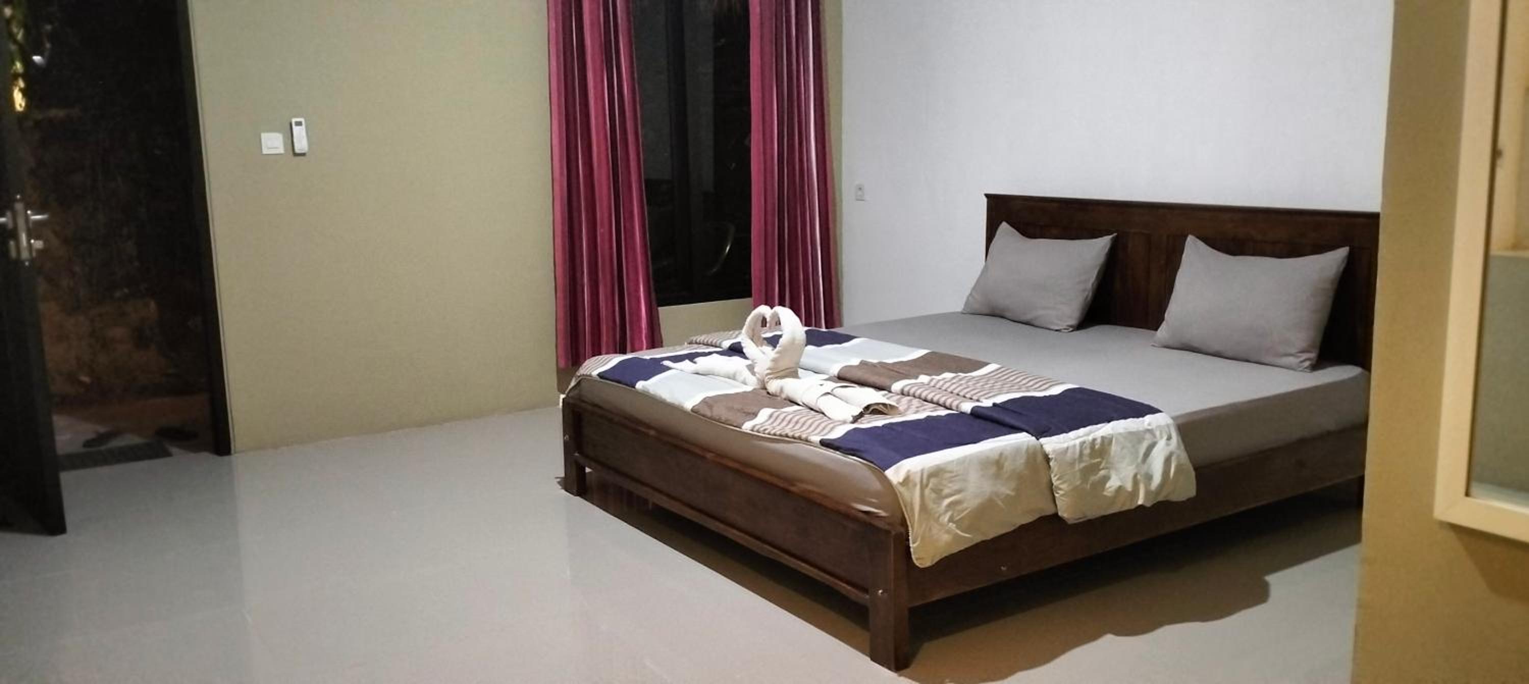 Large Double Room - Photo 2