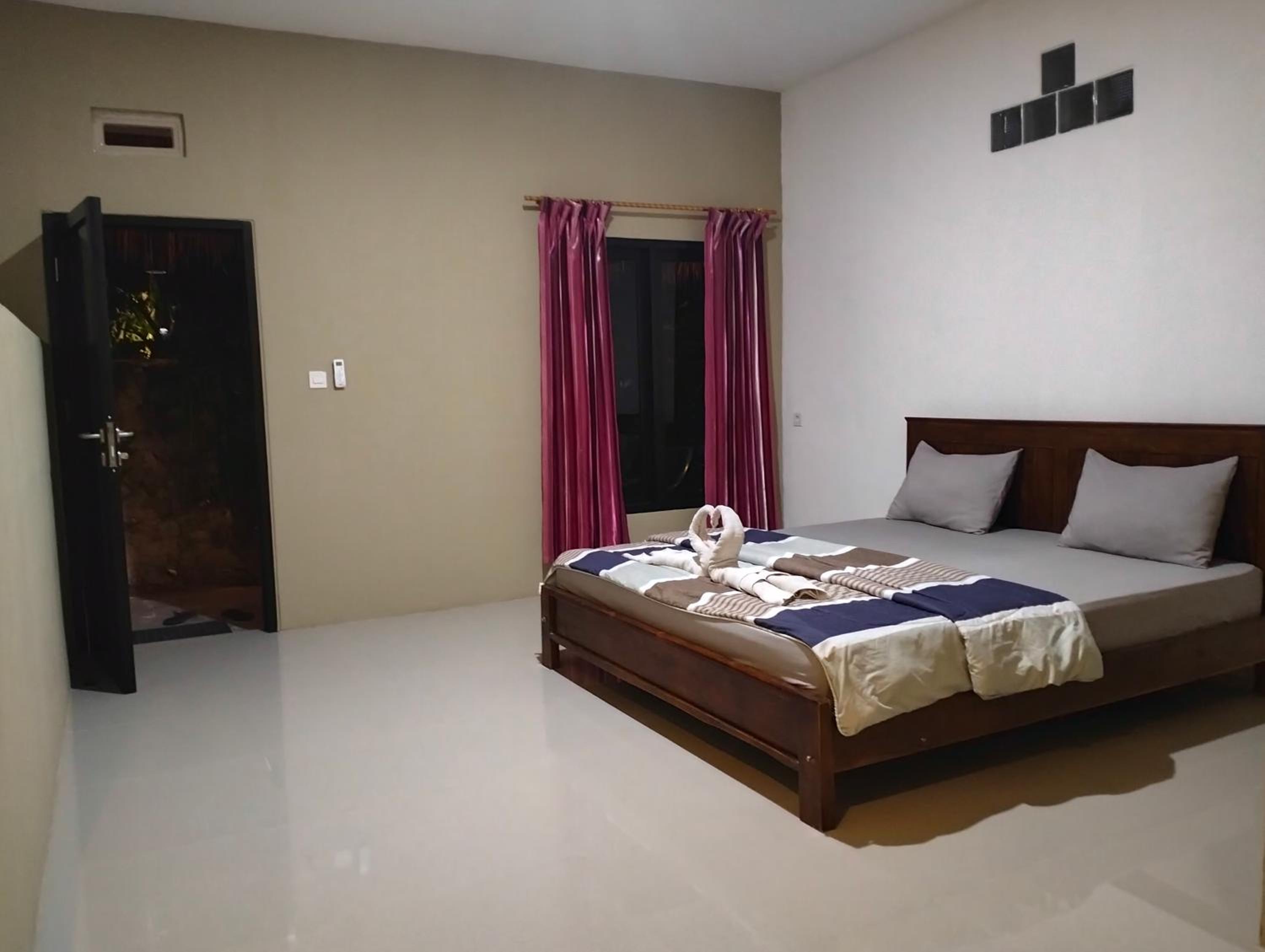 Large Double Room - Photo 6
