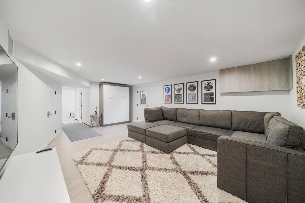 Four-Bedroom House photo 3