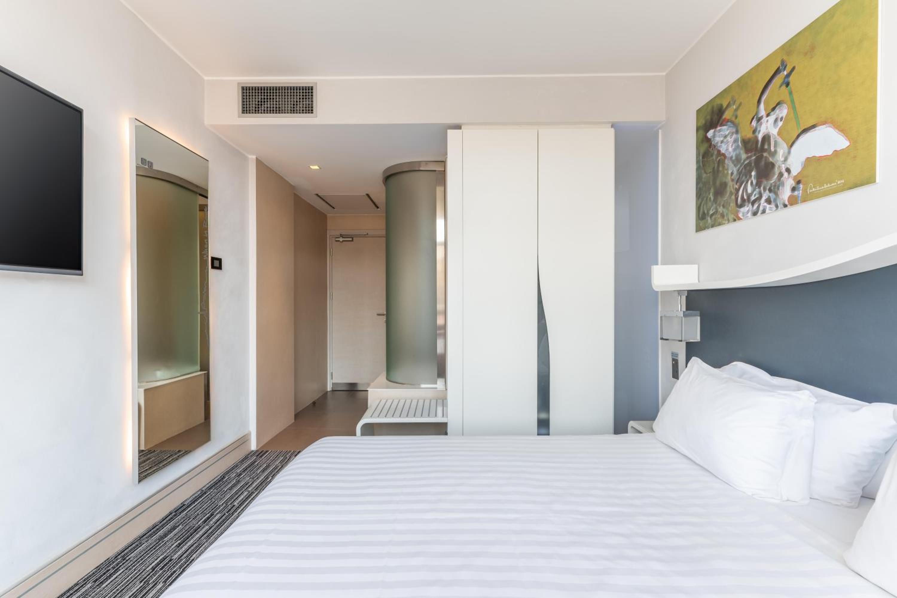 Comfort King Room