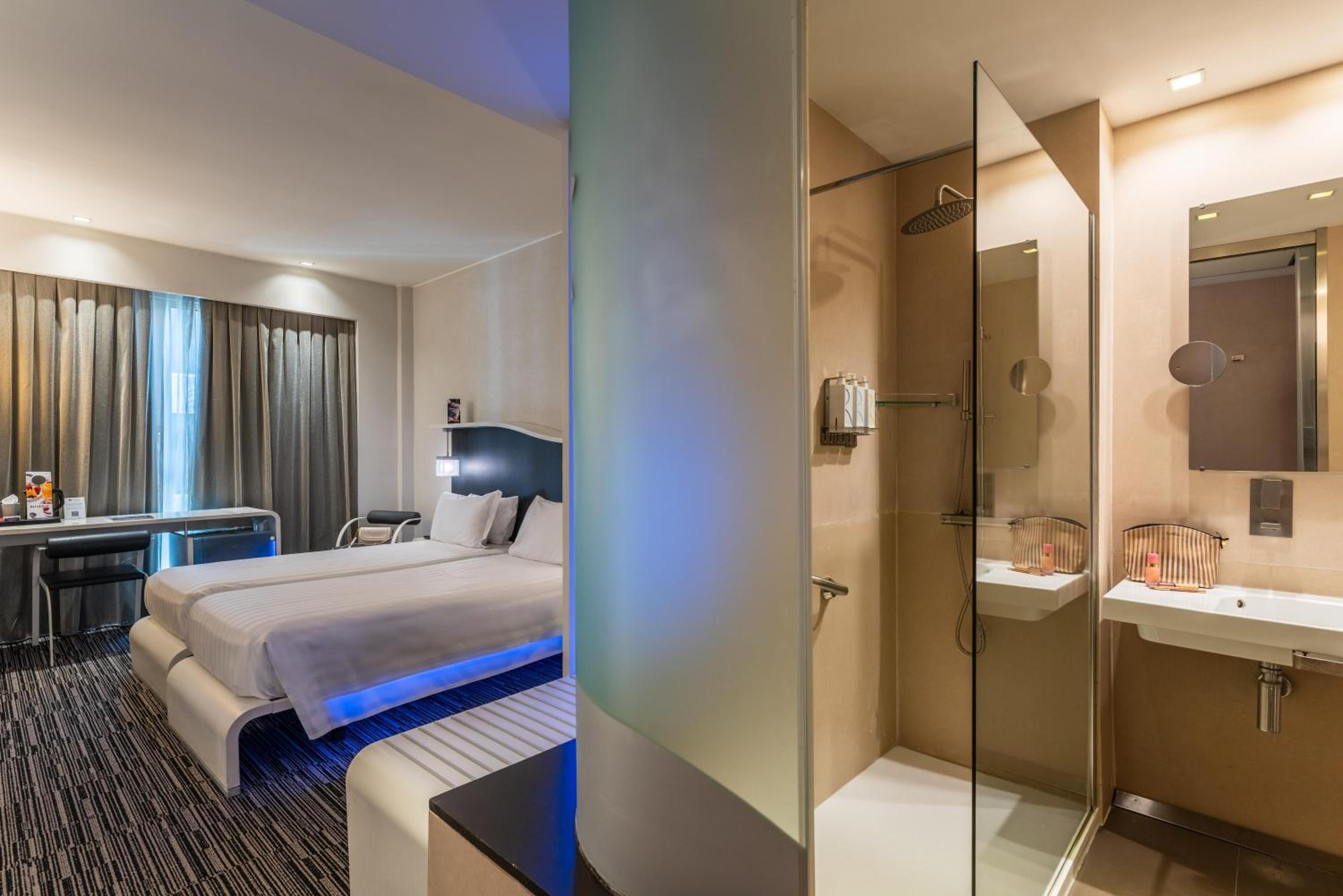 Comfort Twin Room thumbnail 6
