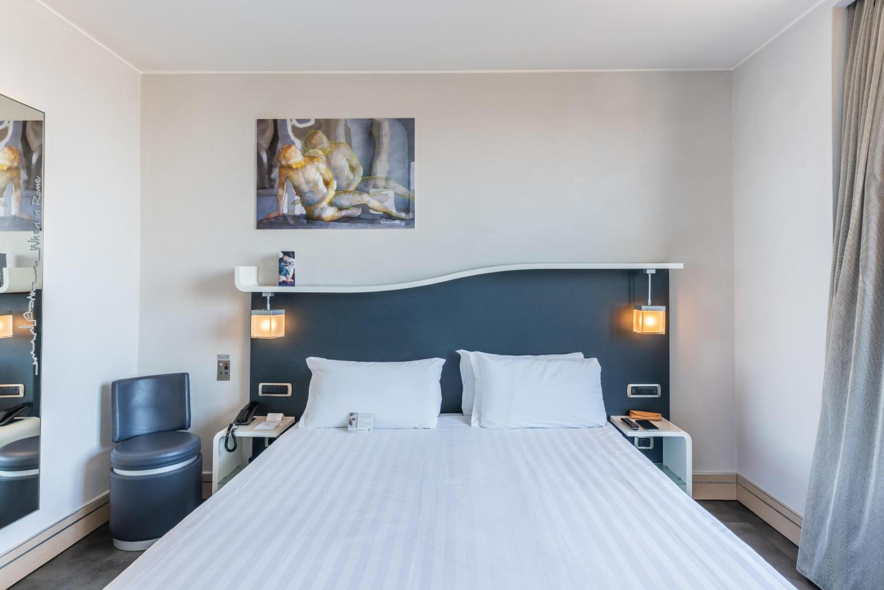 Junior King Suite with Terrace and City View