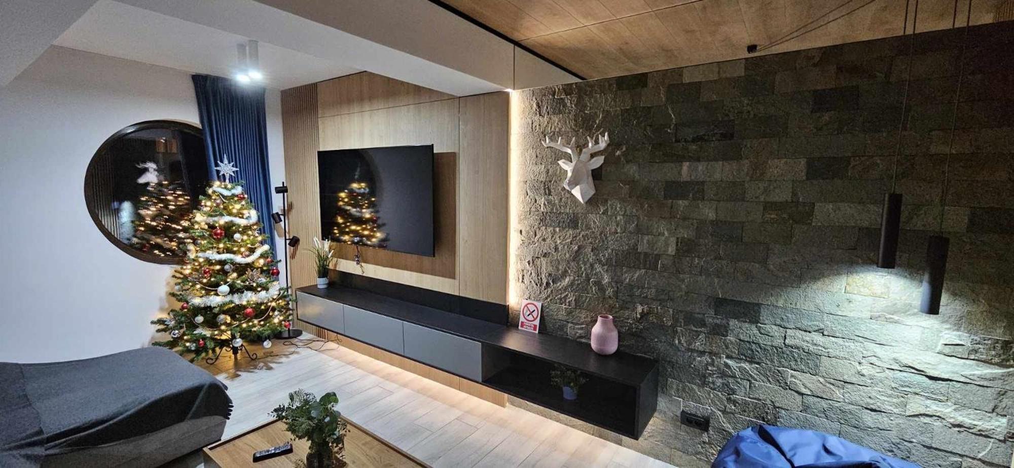 Five-Bedroom House - Photo 6