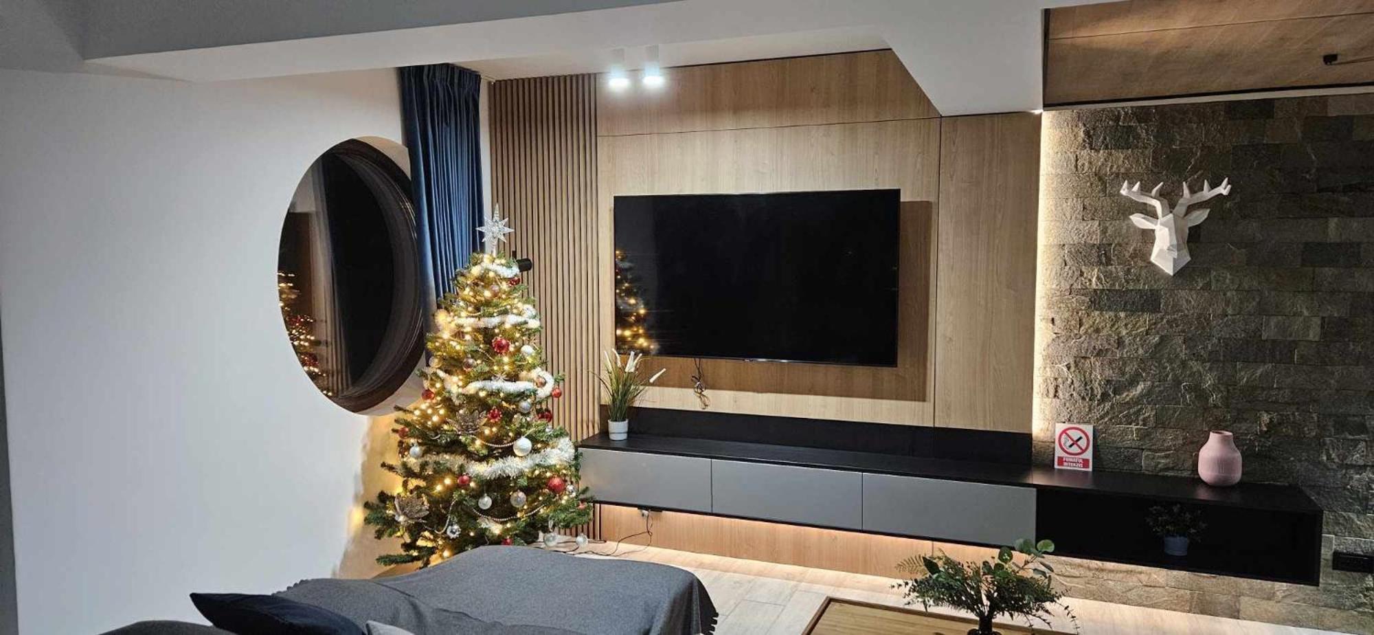 Five-Bedroom House - Photo 7