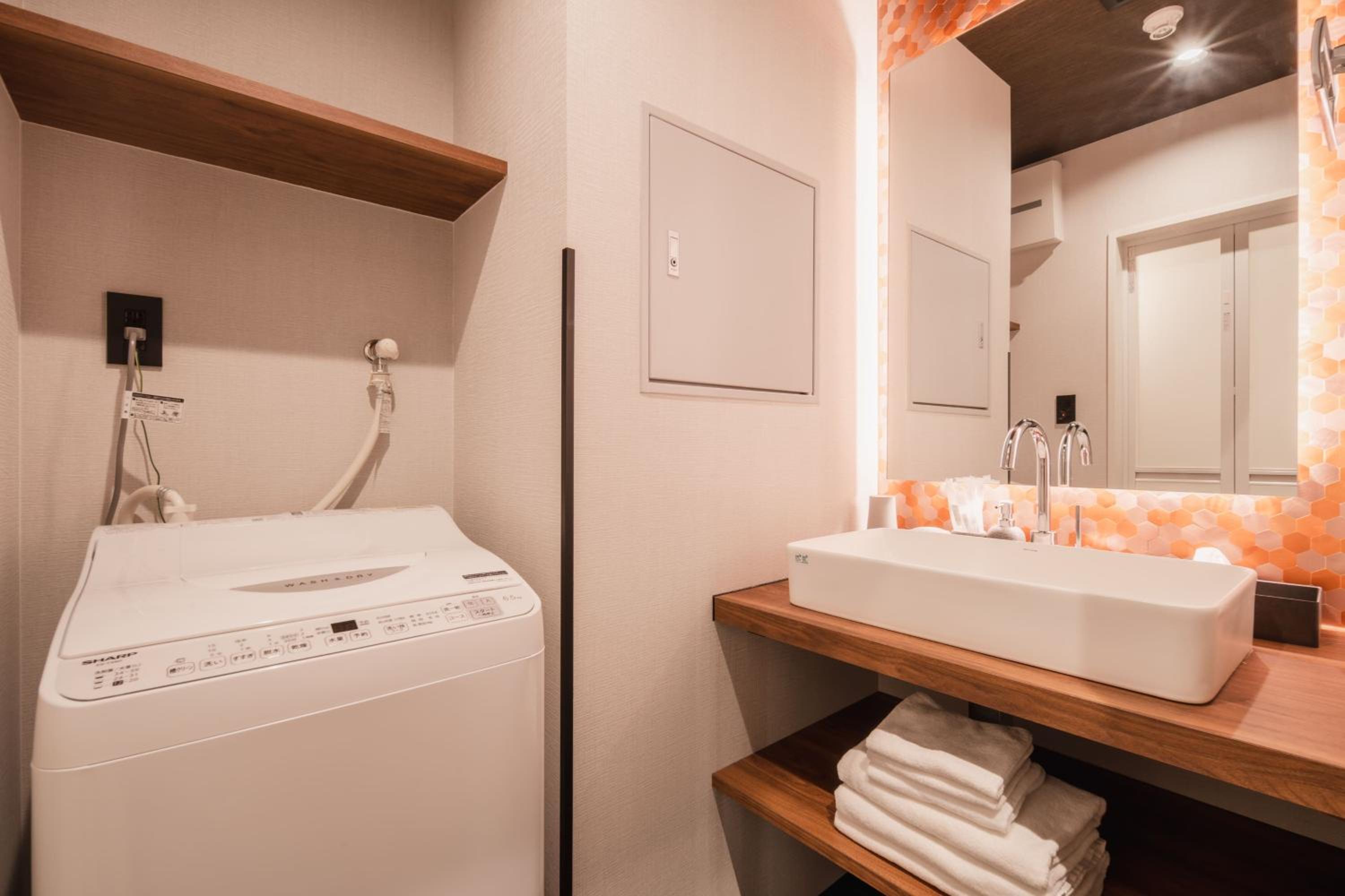 Deluxe Triple Room - Photo 25
