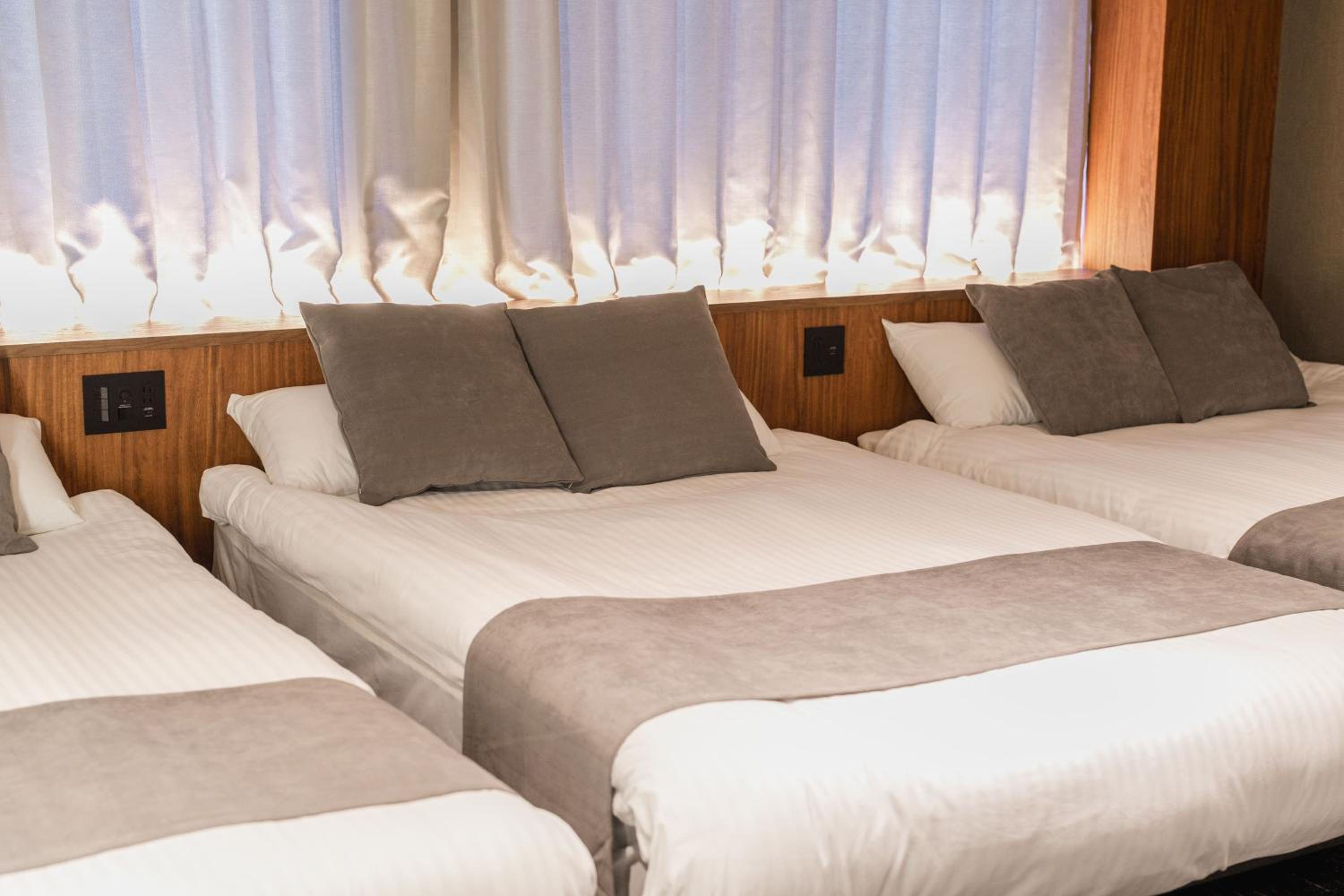 Deluxe Triple Room - Photo 19