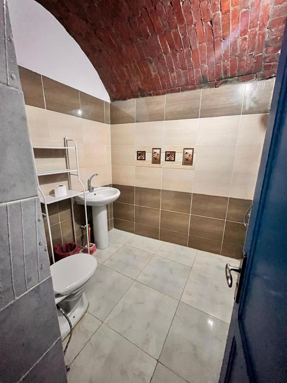 Double Room with Private Bathroom photo 2