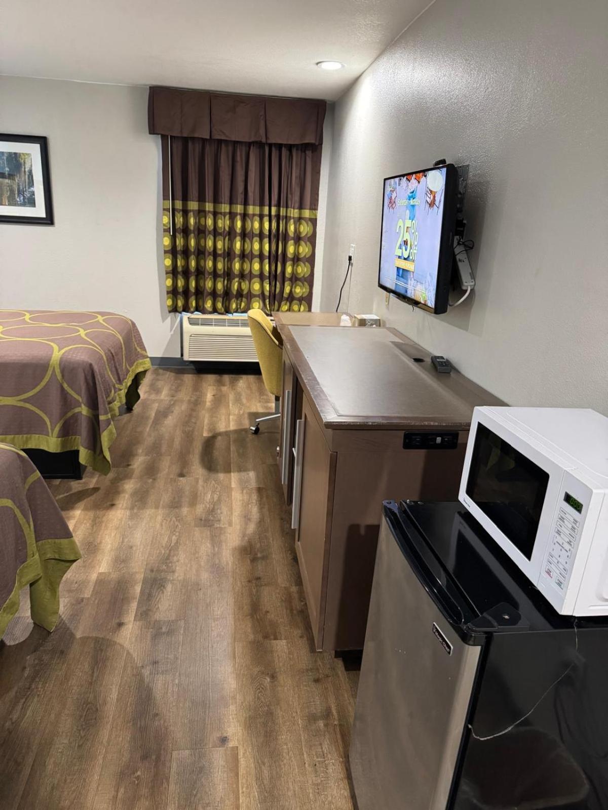Deluxe Room - Photo 5