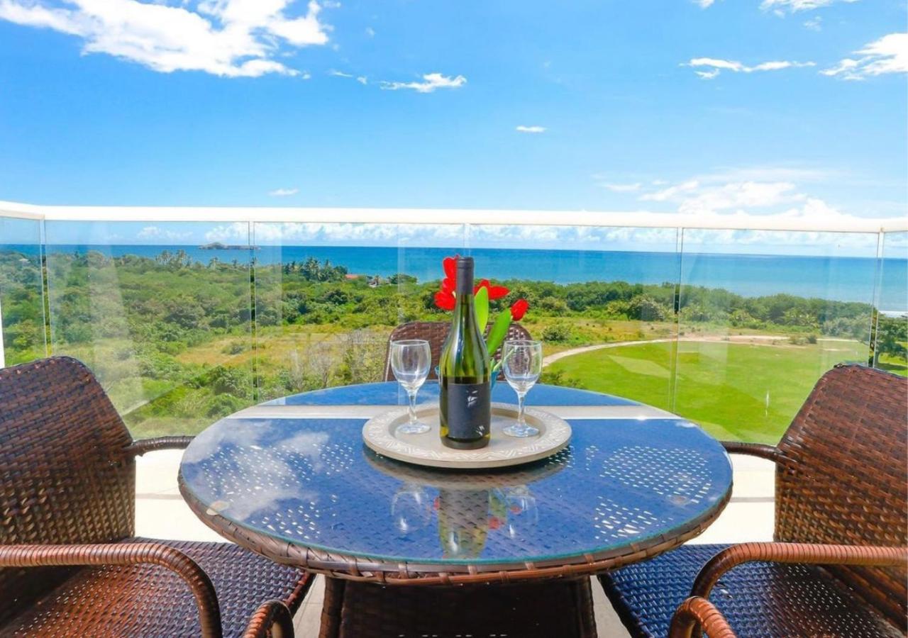 Two-Bedroom Apartment with Balcony and Sea View photo 3