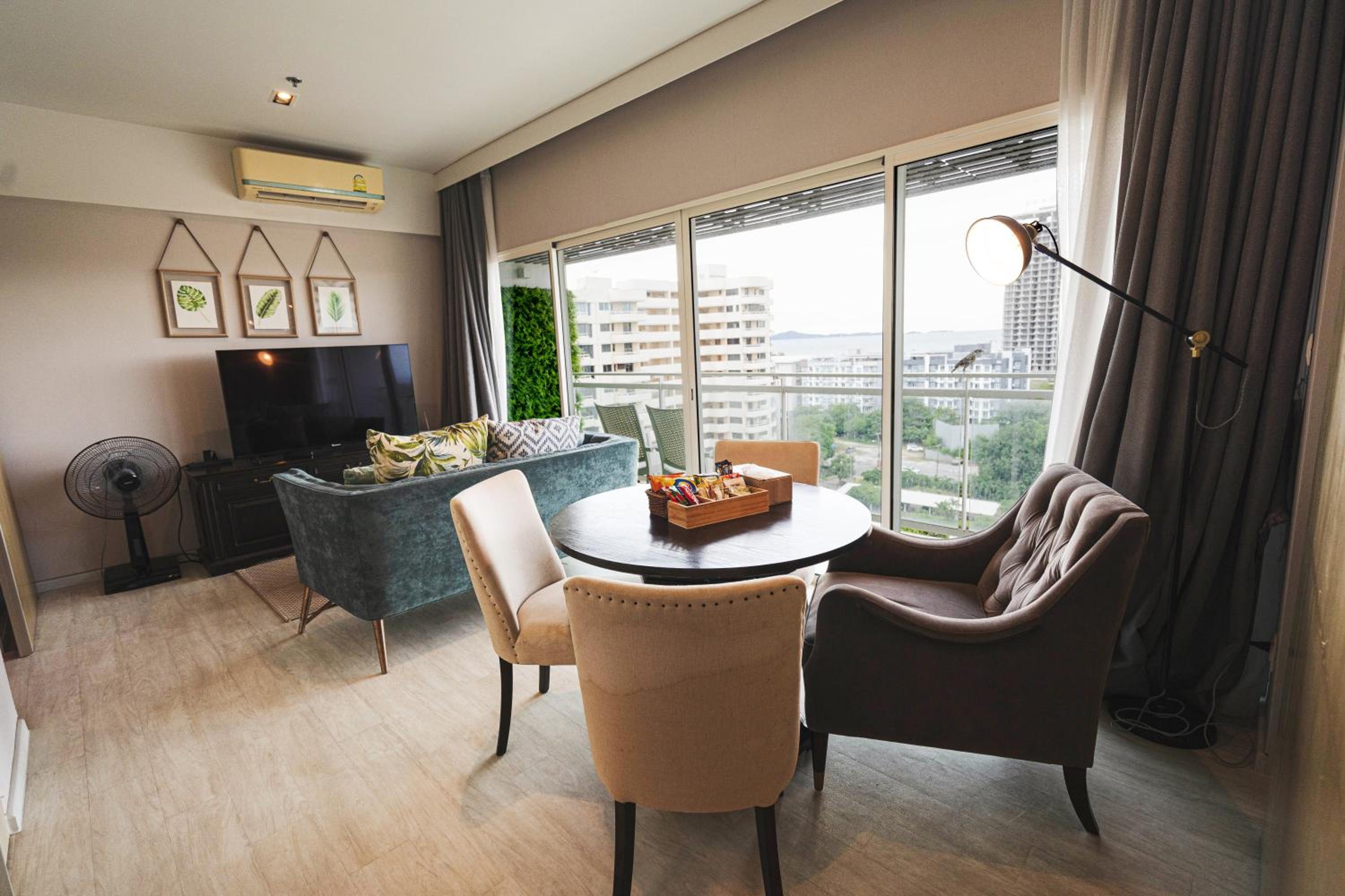 Two-Bedroom Suite - Photo 8