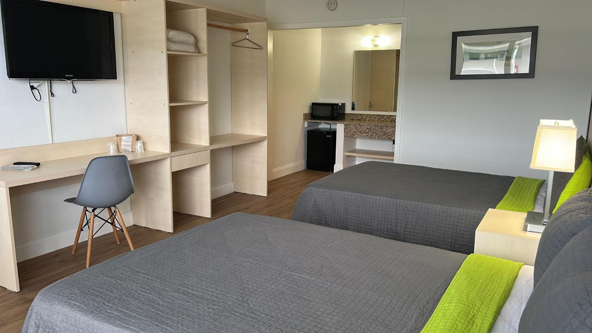Economy Twin Room