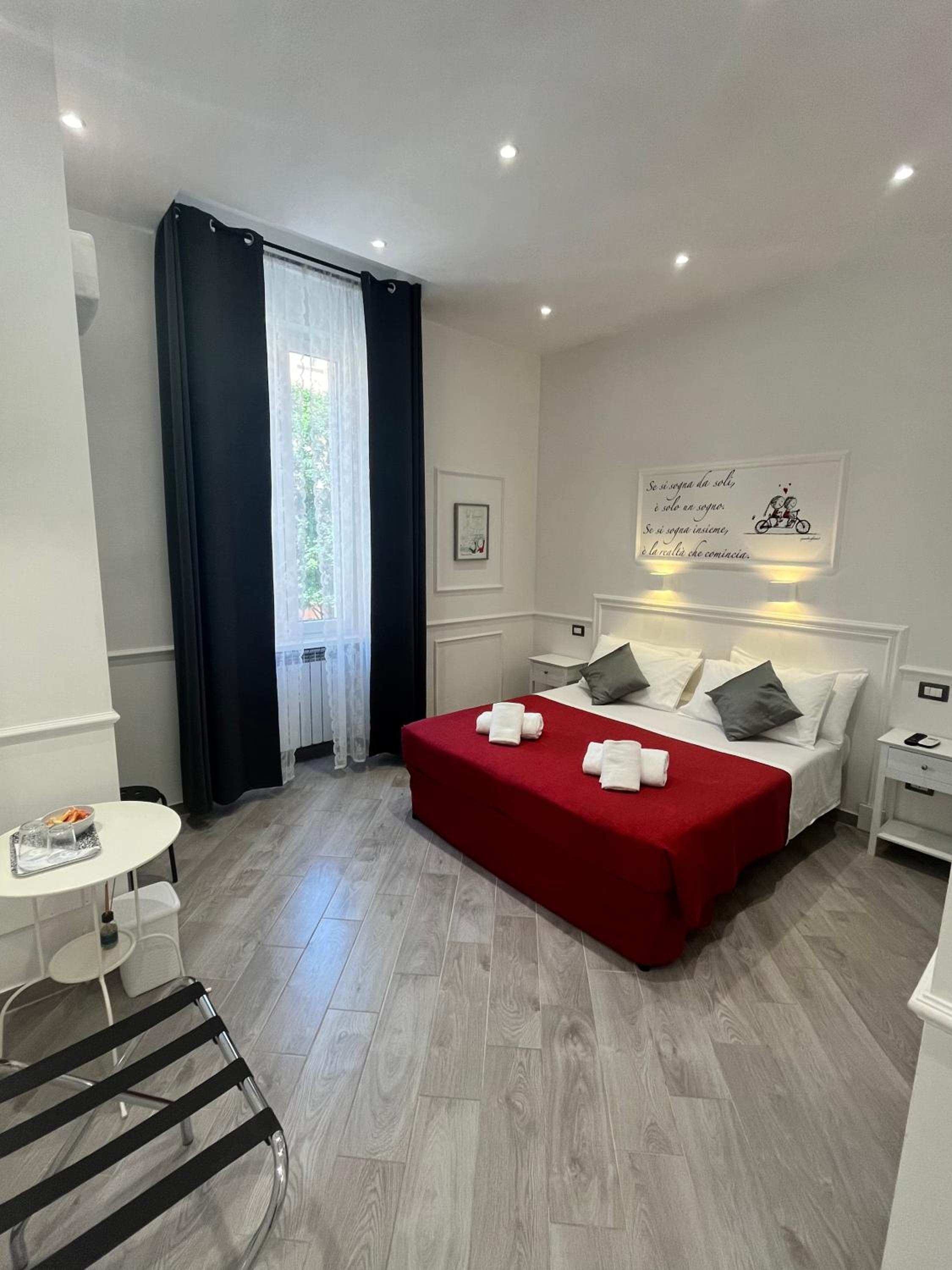 Double Room with Private Bathroom photo 2