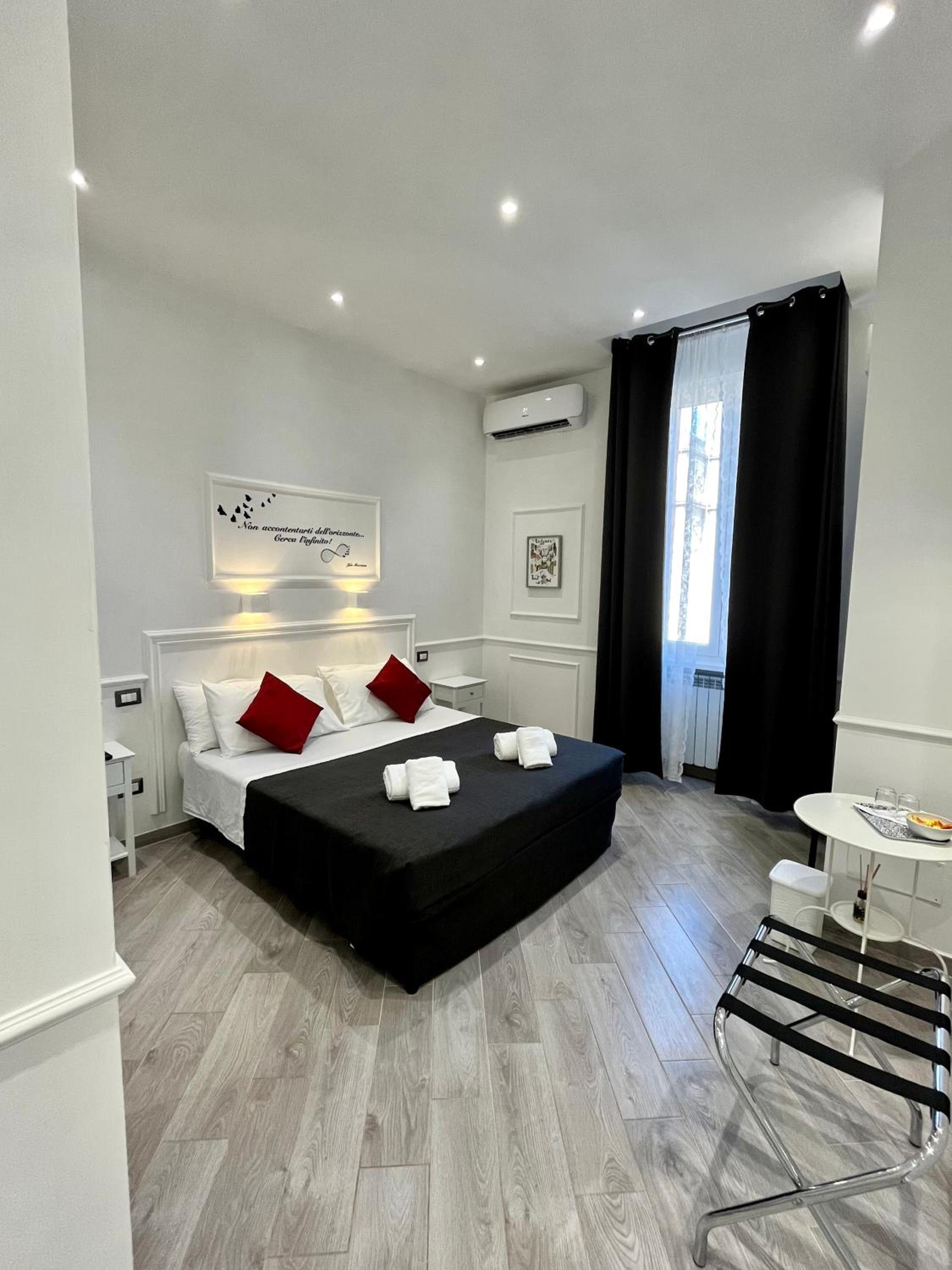 Double Room with Private Bathroom photo 1