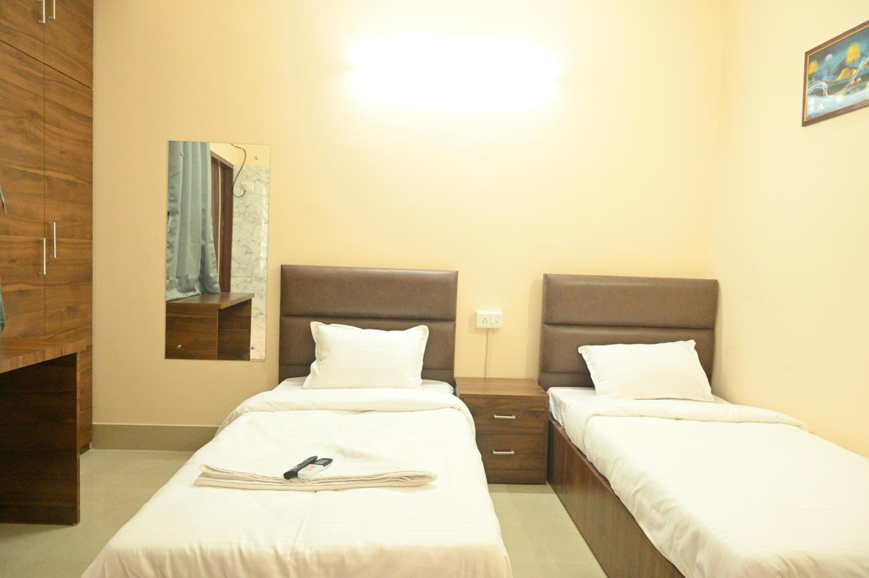 Deluxe Twin Room photo 3