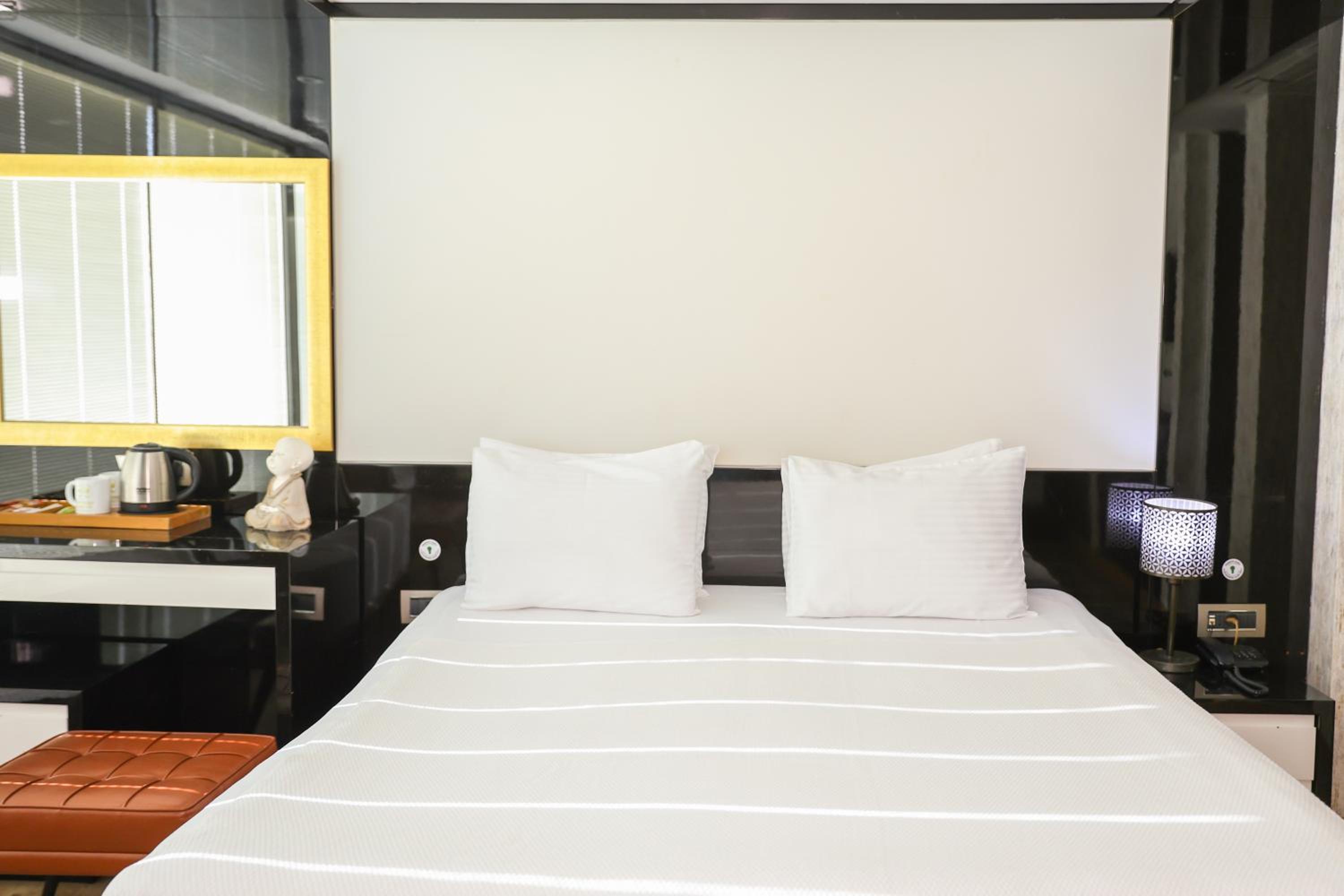 Double Room with Spa Bath photo 1