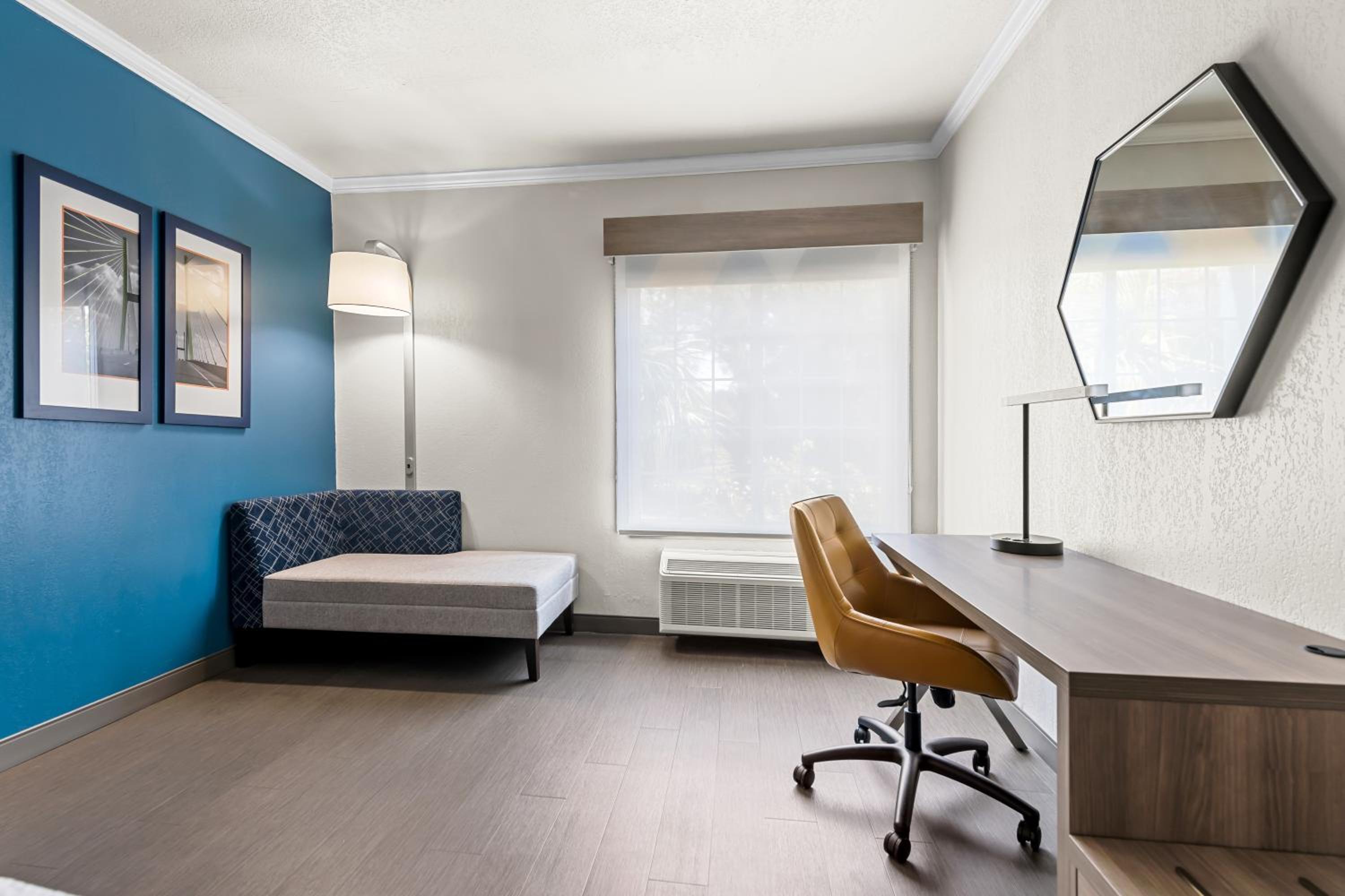 Standard Room - Photo 7