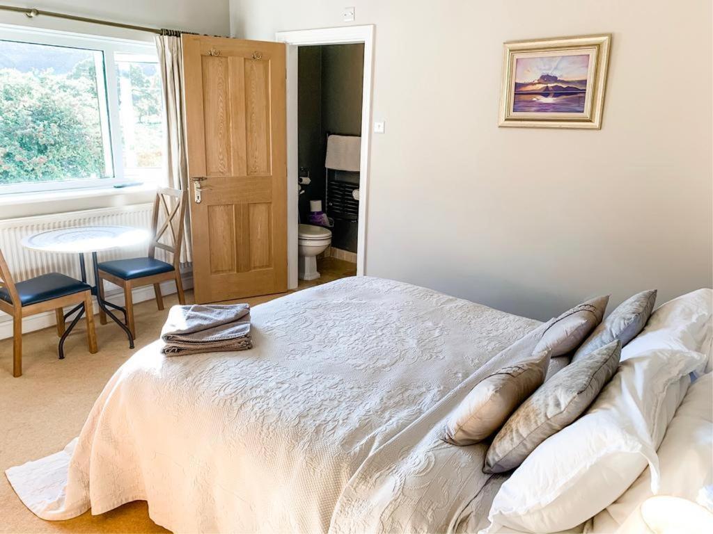 Double Room with Private Bathroom photo 3