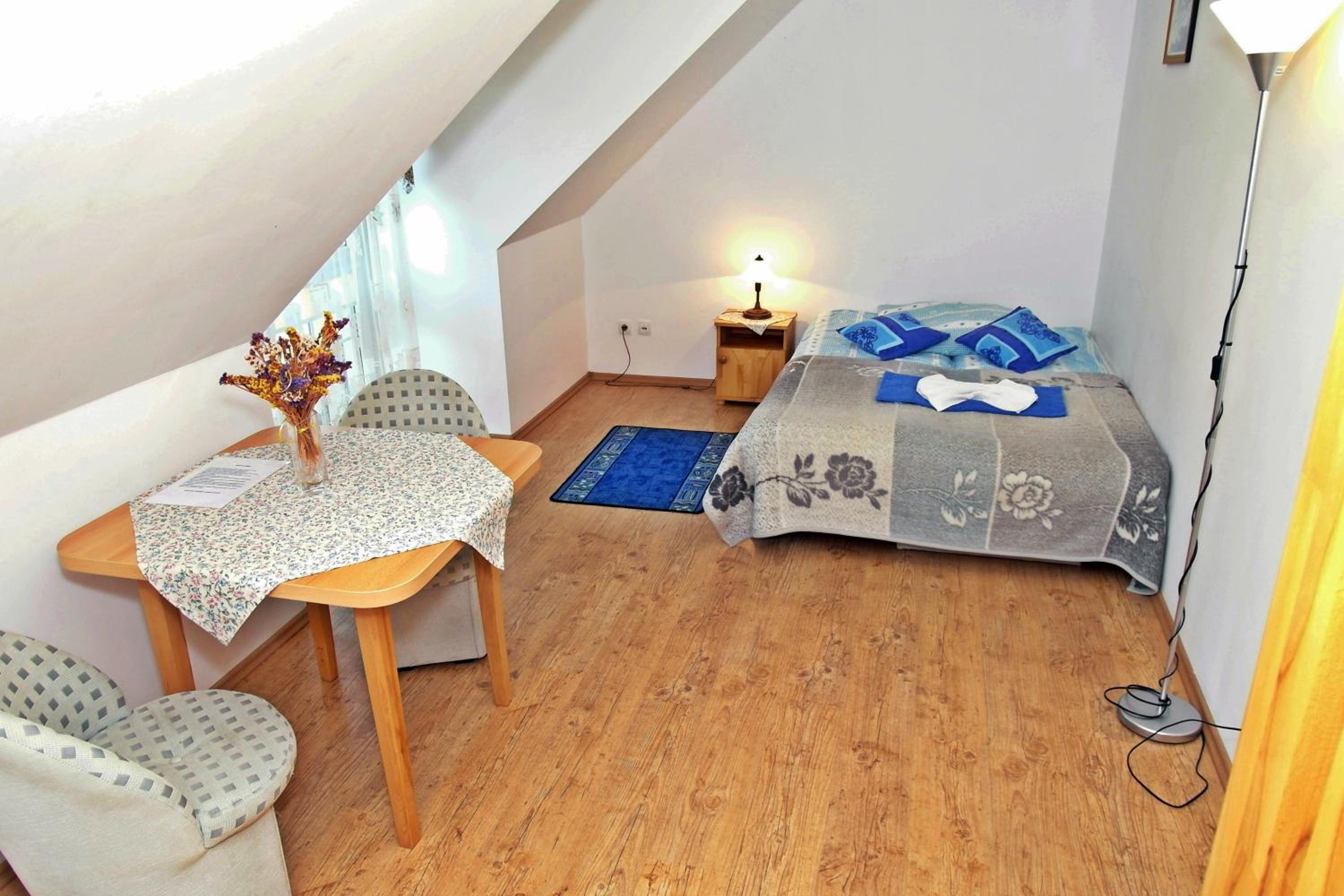 Standard Suite - Photo 4