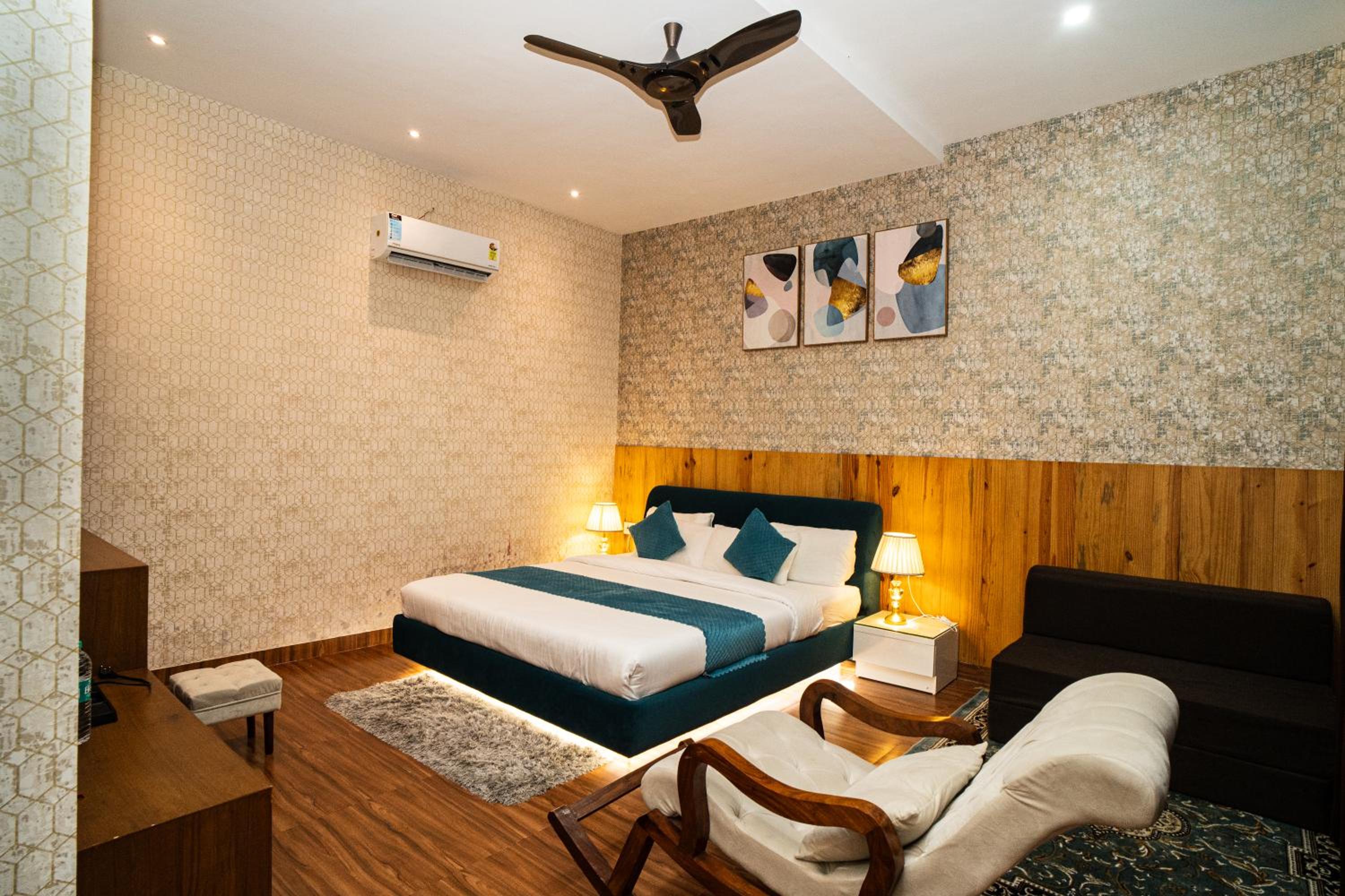 Superior Double Room photo 2