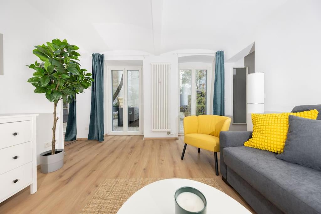 One-Bedroom Apartment with Terrace photo 1