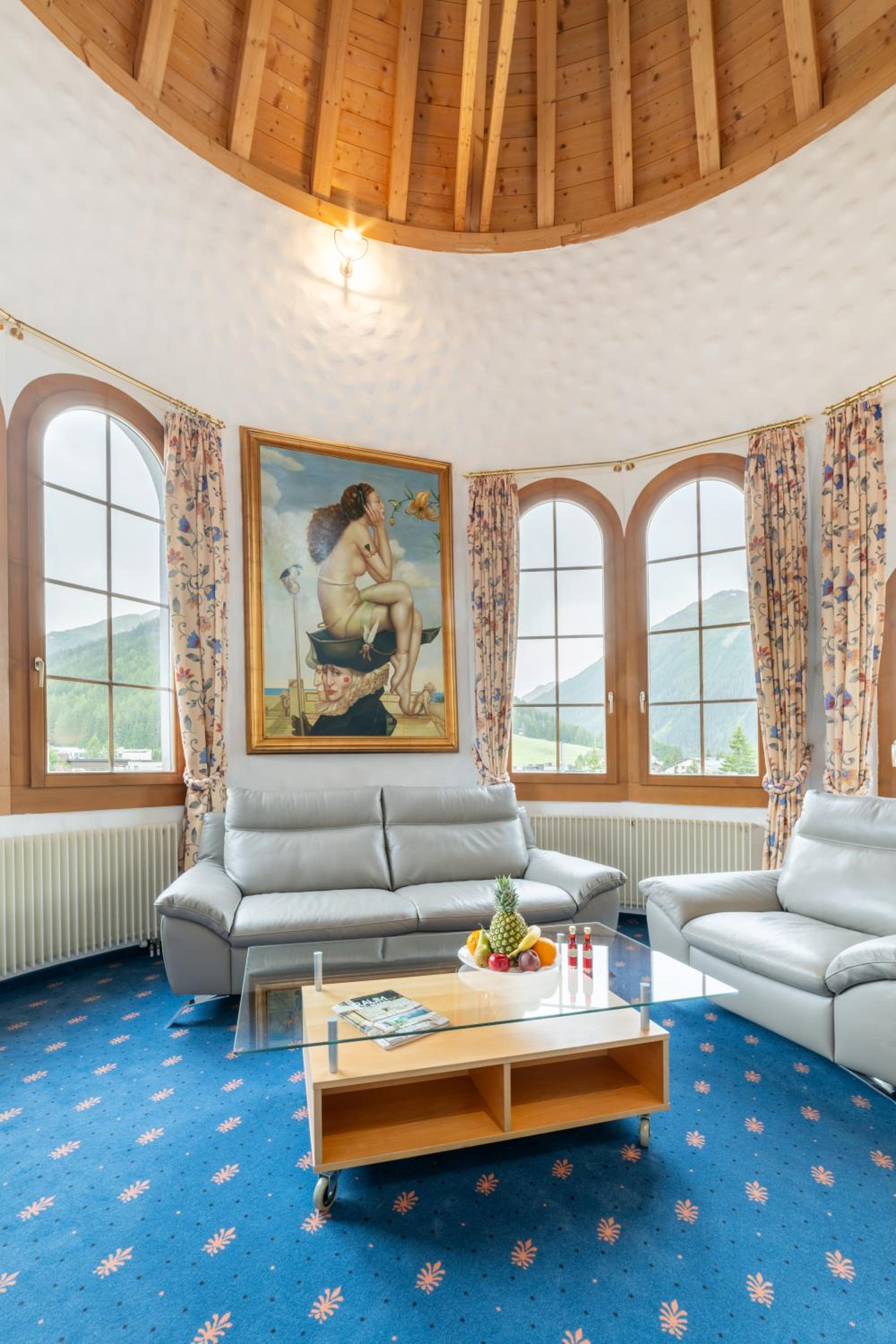 Suite - partially with balcony