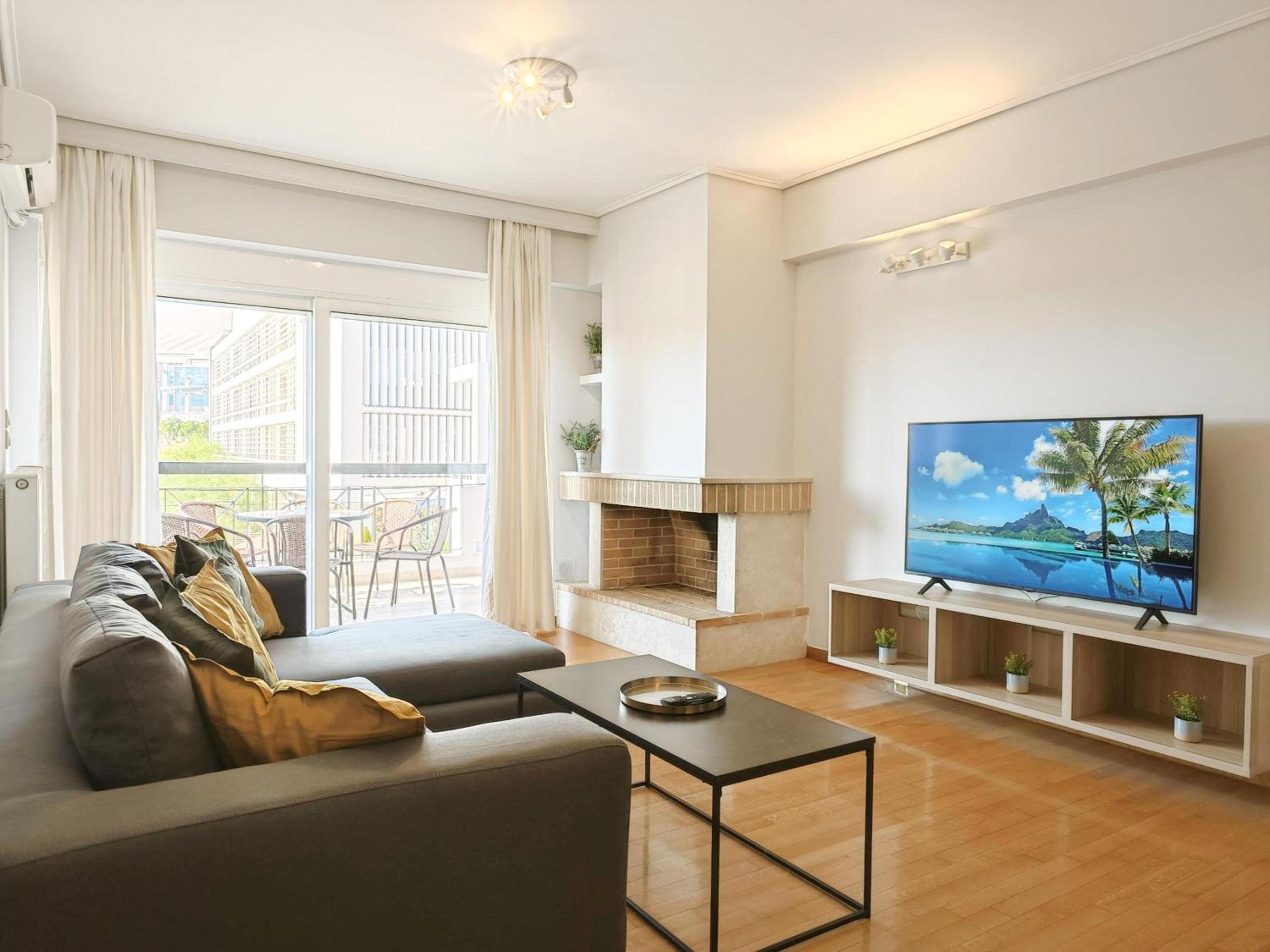 Three-Bedroom Apartment photo 1