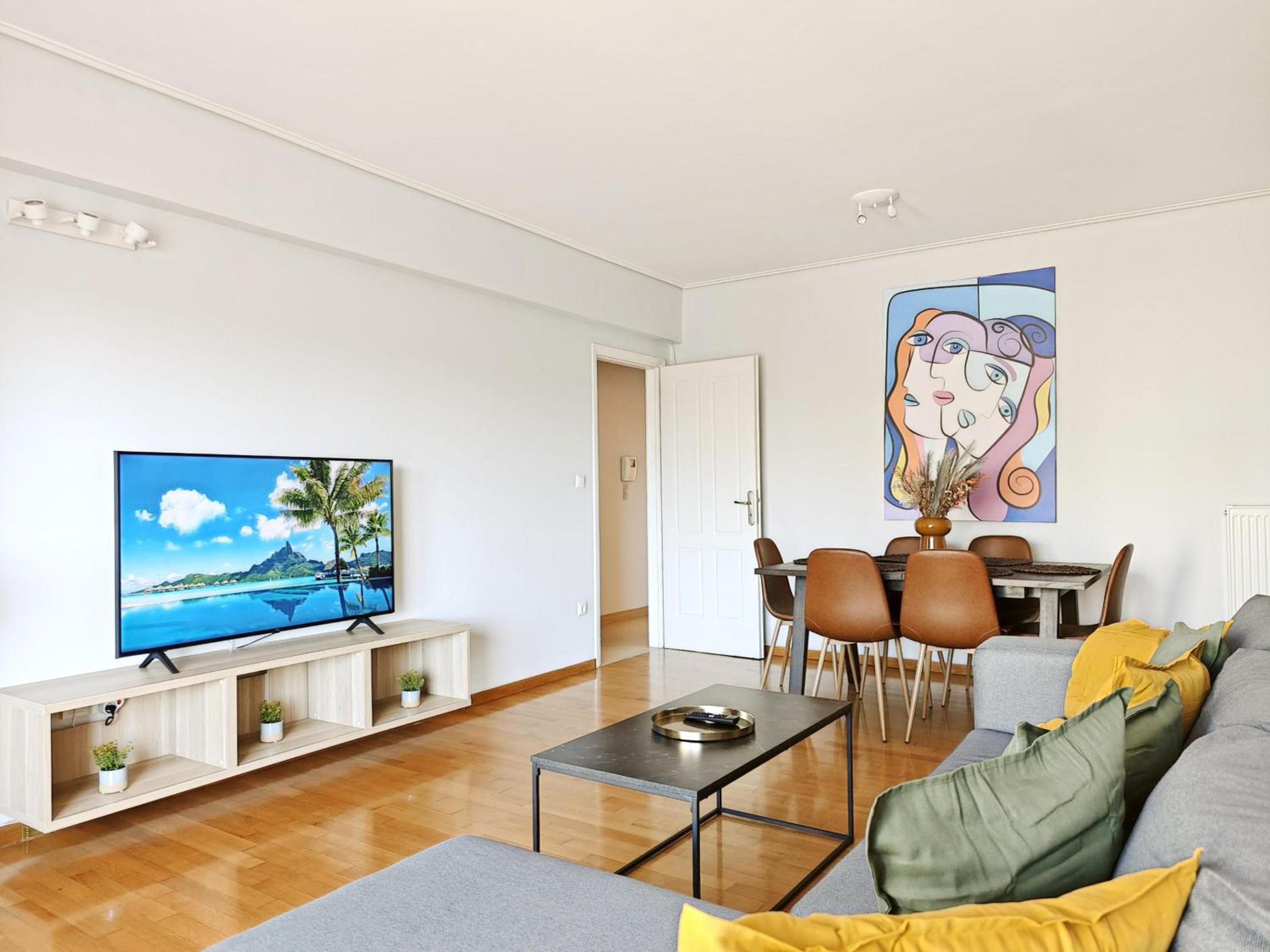 Three-Bedroom Apartment photo 3