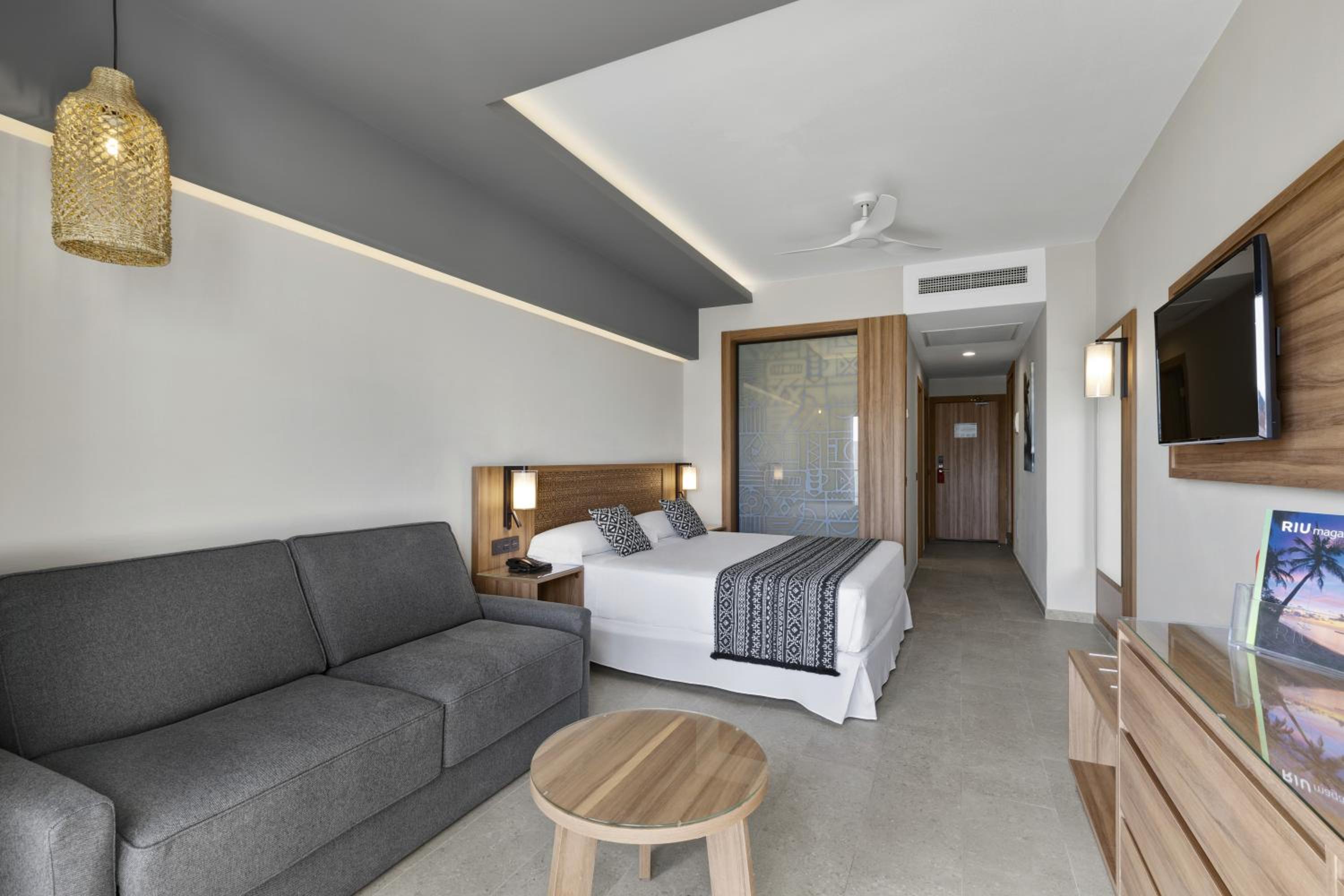 Large Double Room - Photo 2