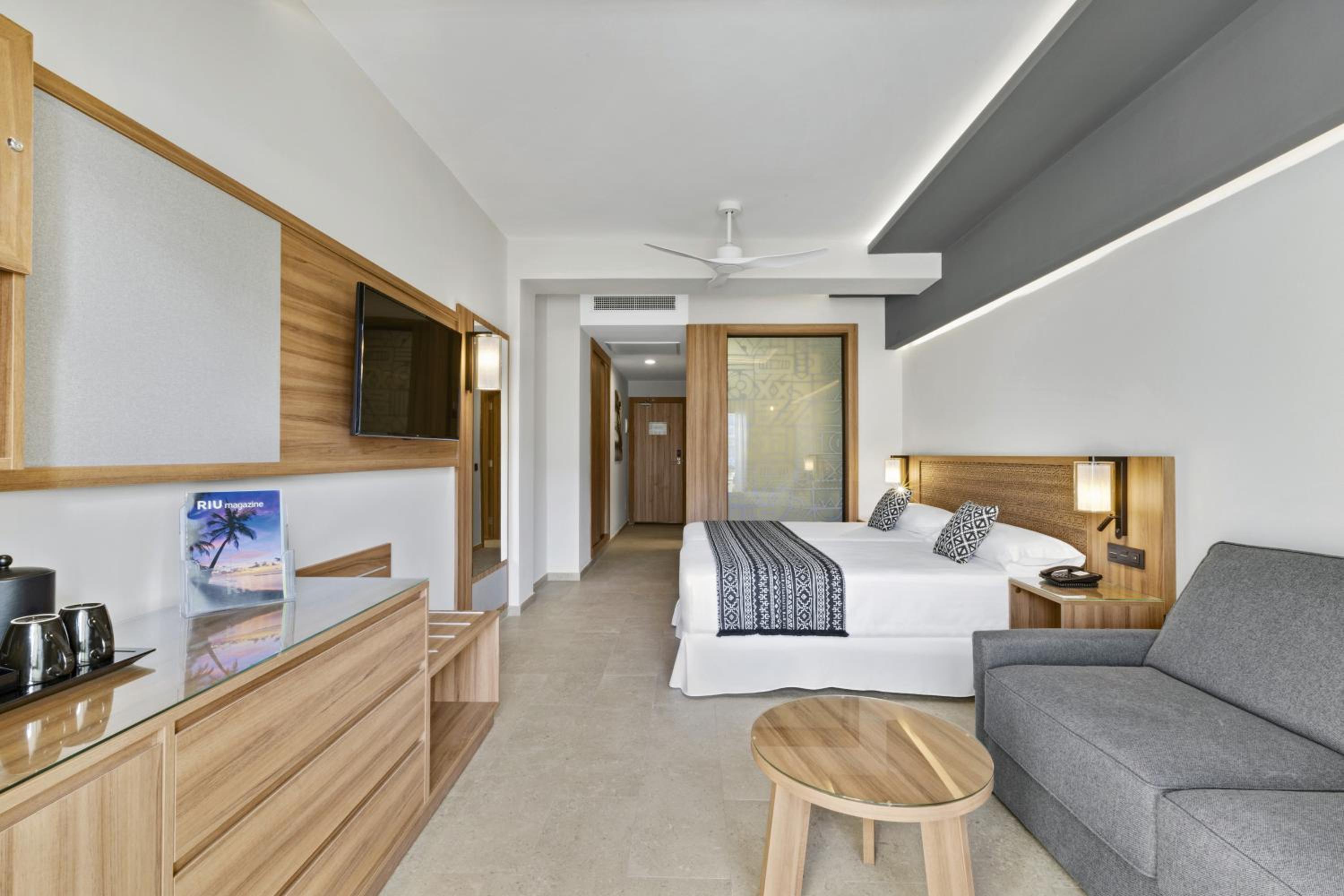 Large Double Room - Photo 4