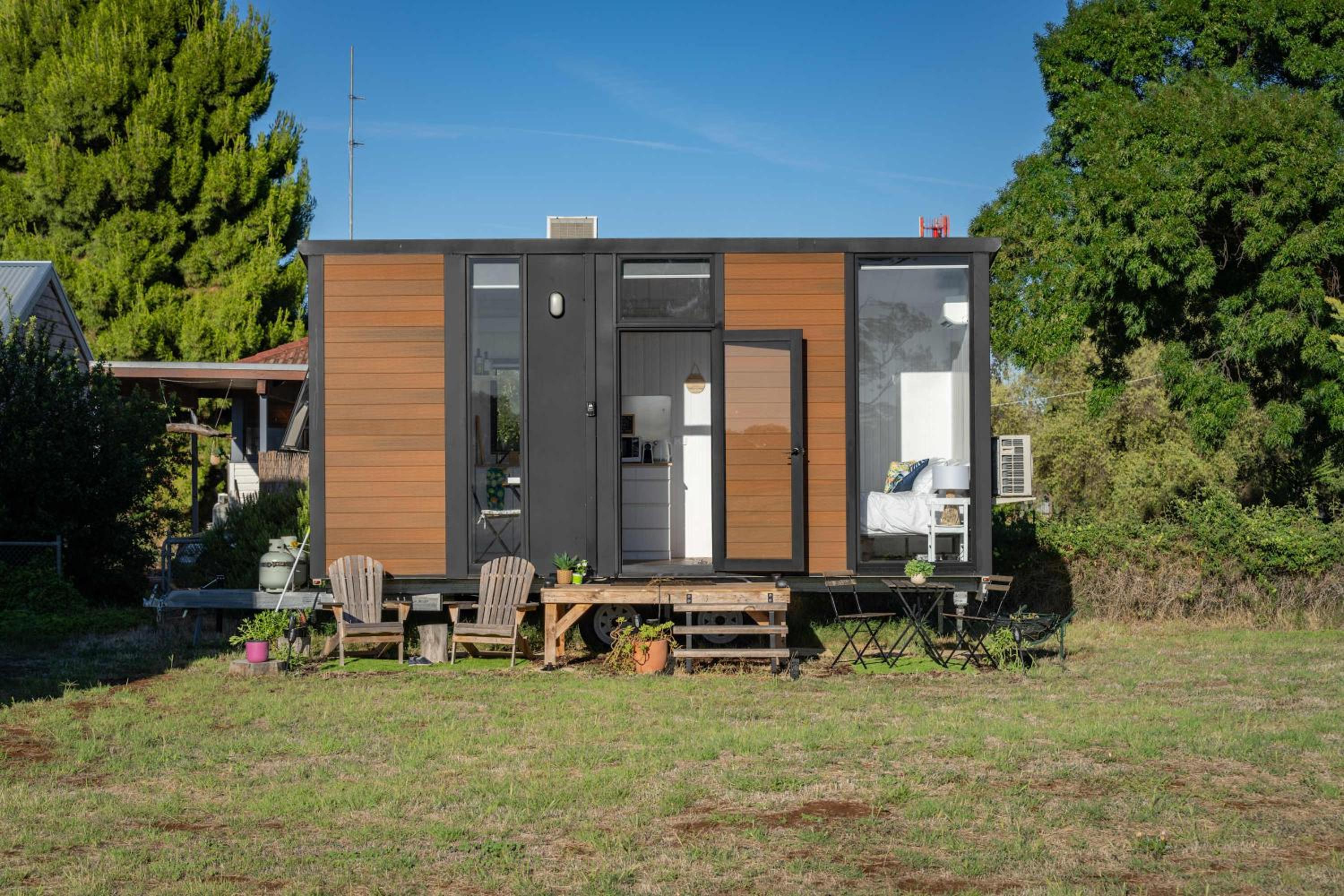 Mobile Home photo 2