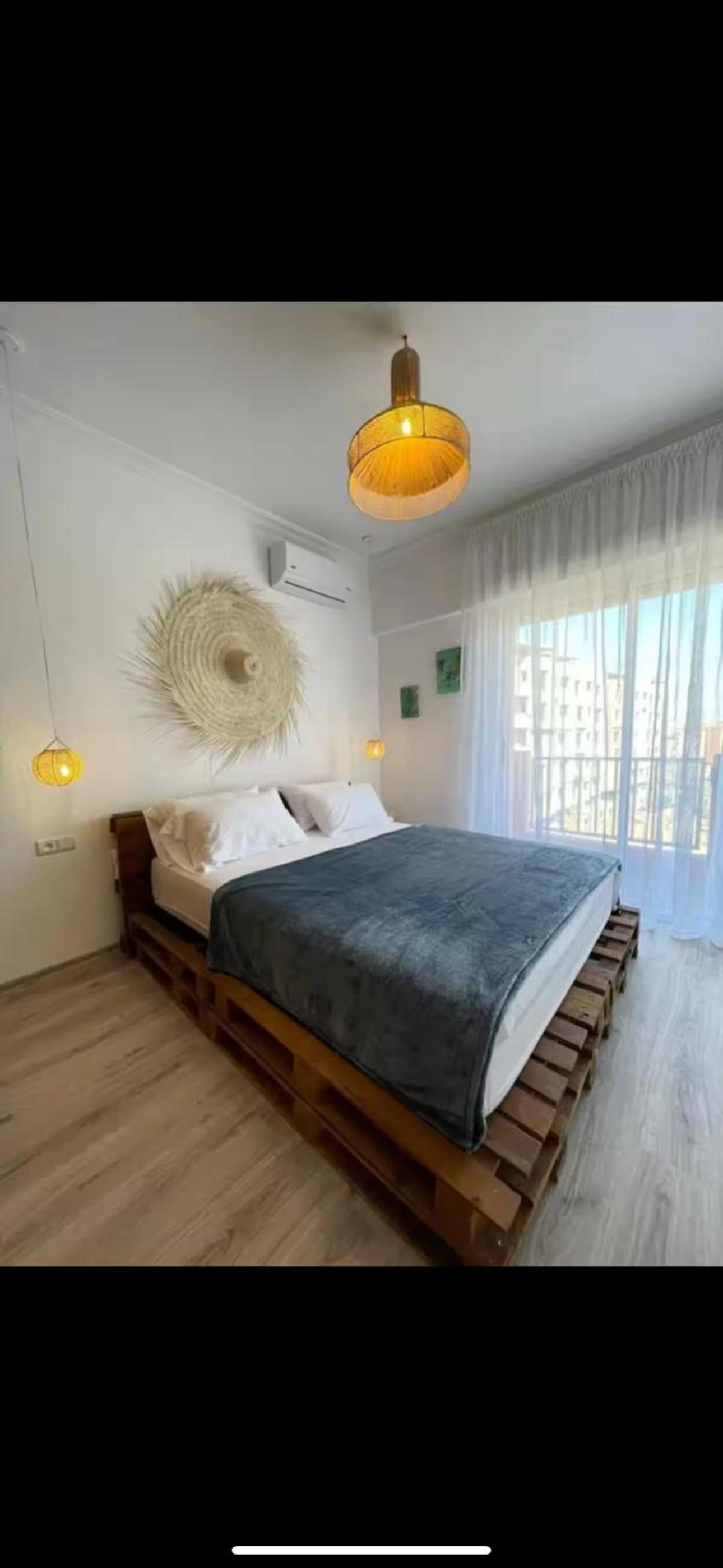 Apartment with Park View