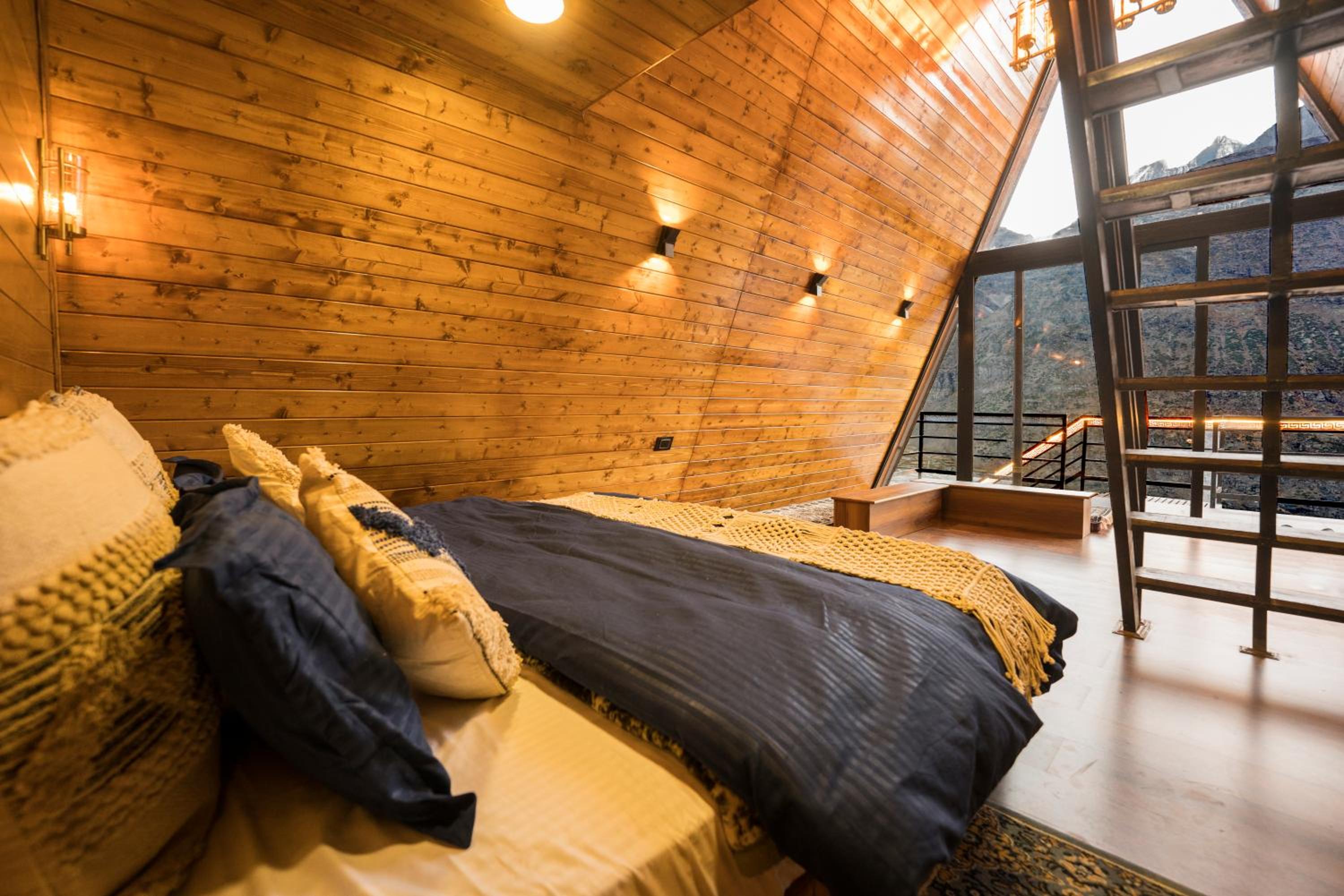 Duplex Quadruple Room