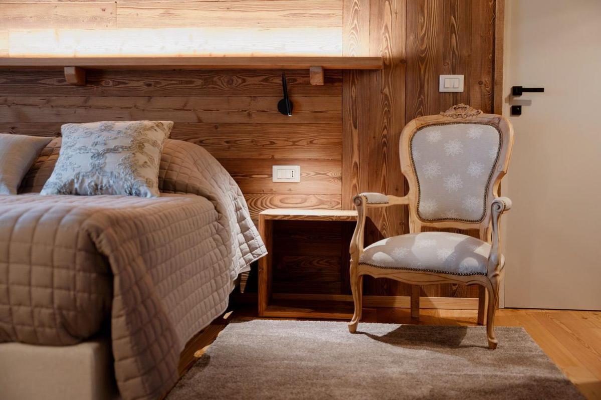 Large Double or Twin Room photo 1