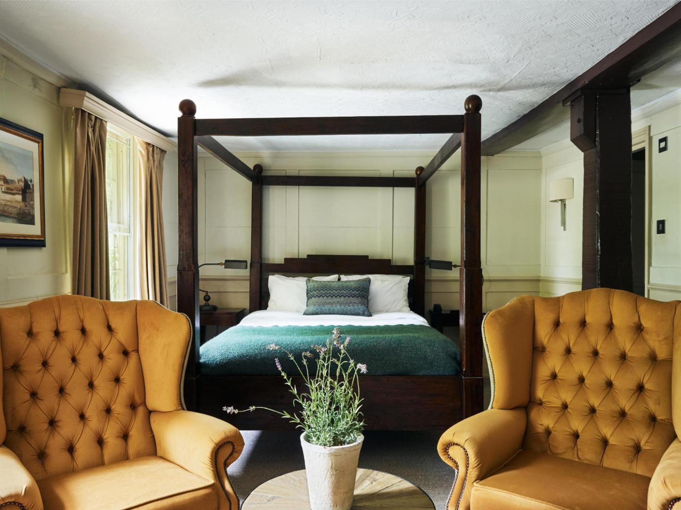Double Room with Four Poster Bed photo 2