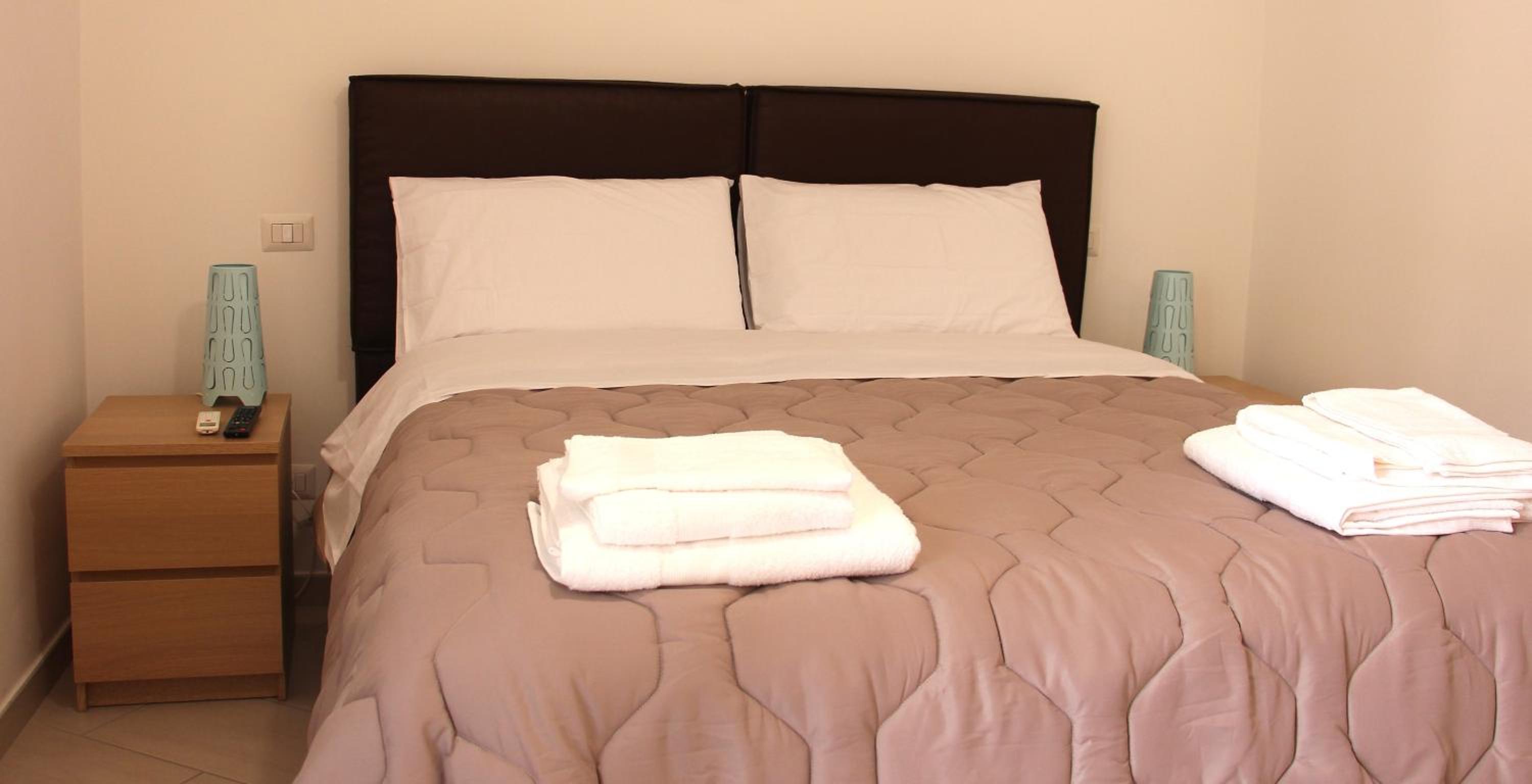 One-Bedroom Apartment photo 2