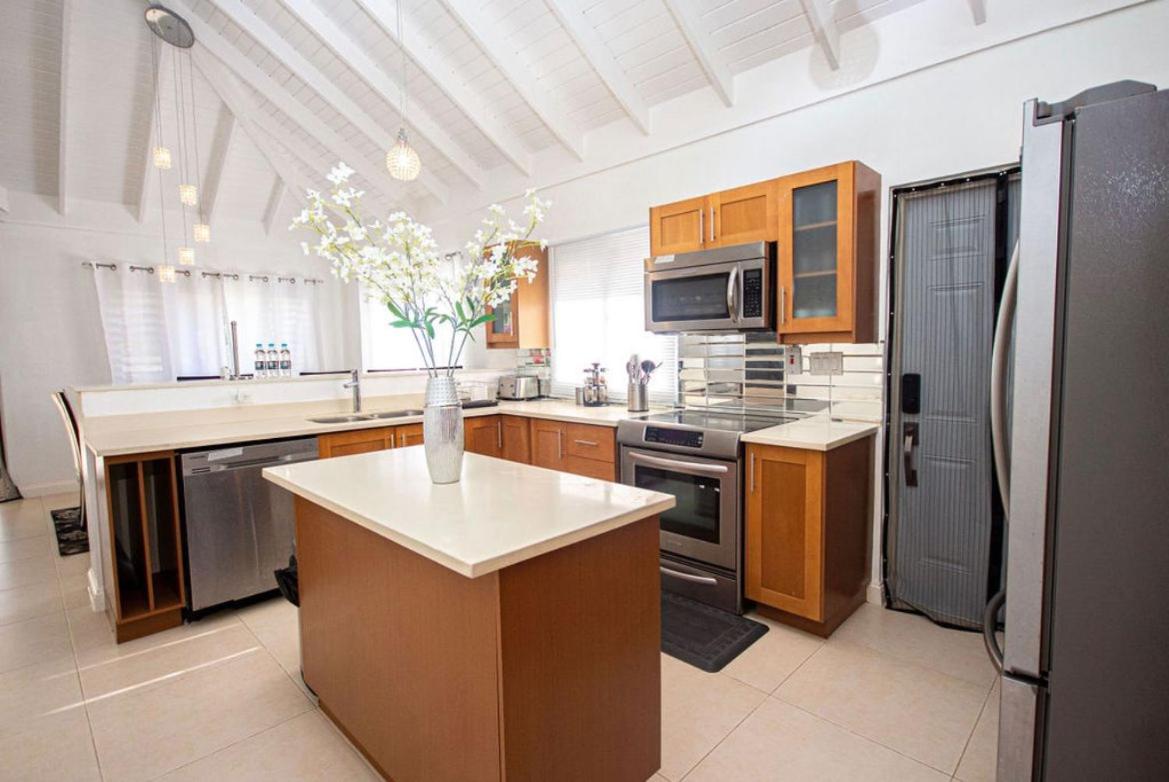 Two-Bedroom House photo 3