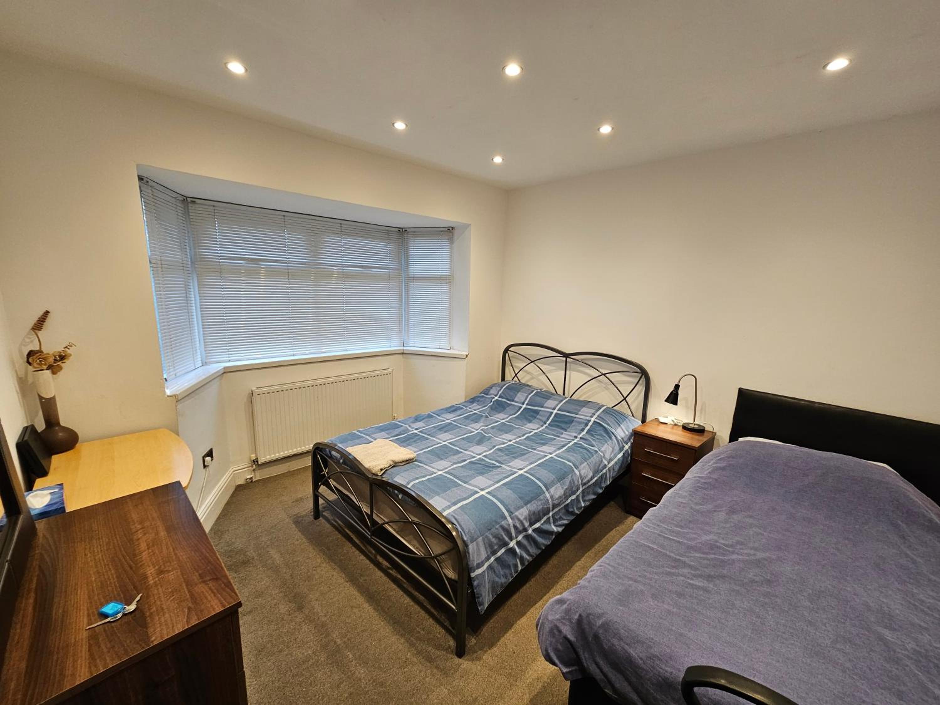 Triple Room with Private Bathroom - Photo 4