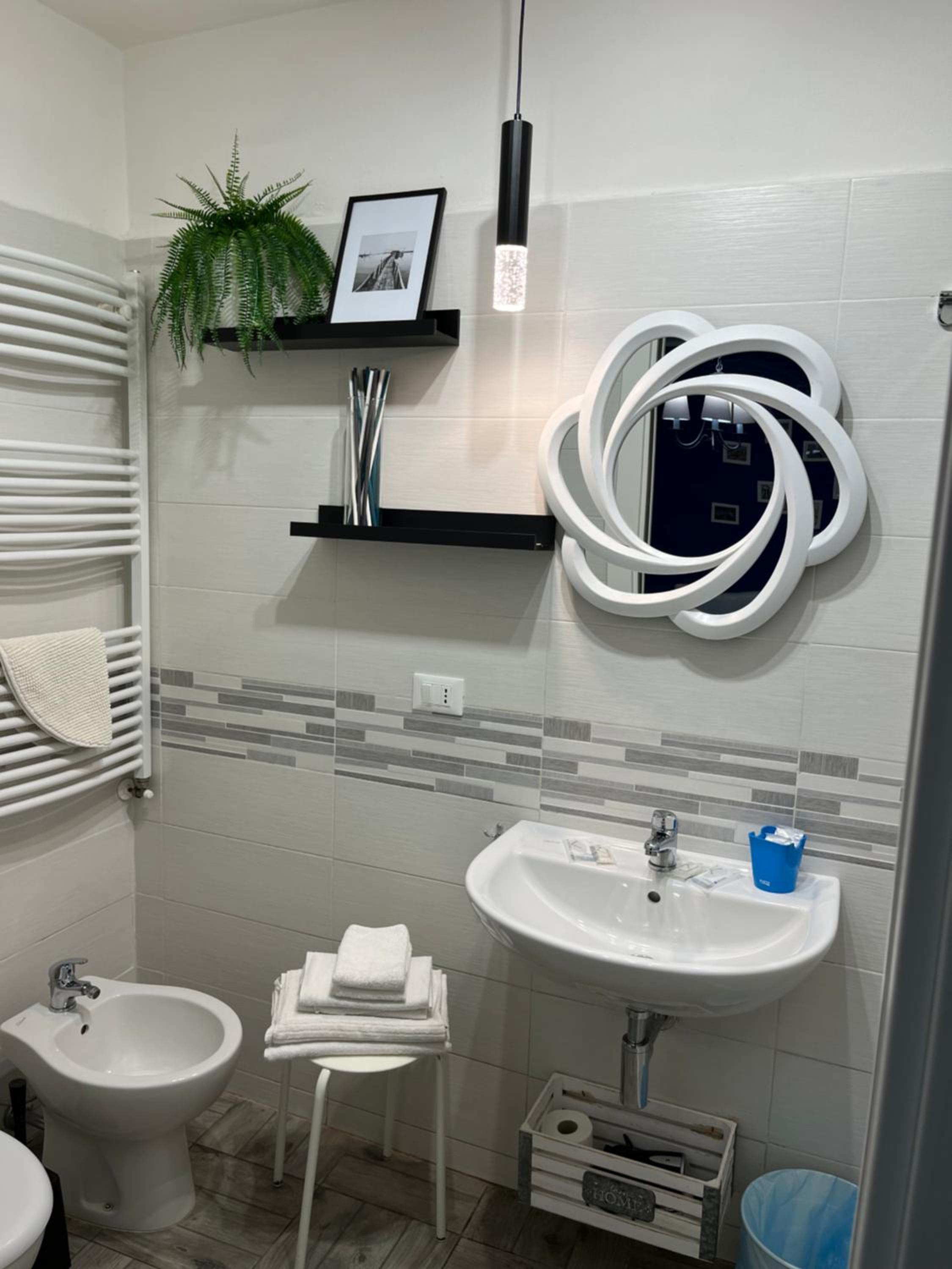 Double Room - Photo 18