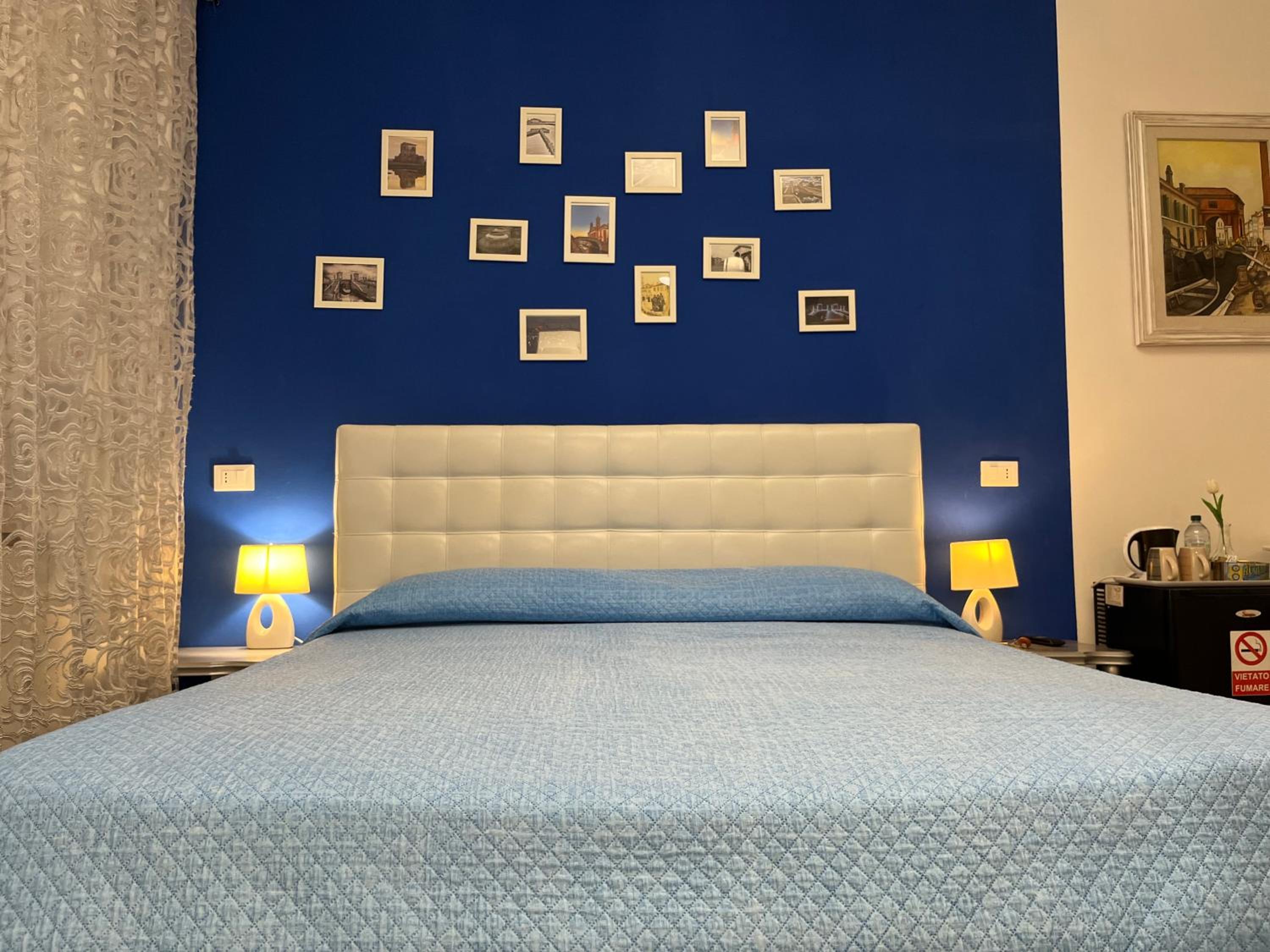 Double Room - Photo 7