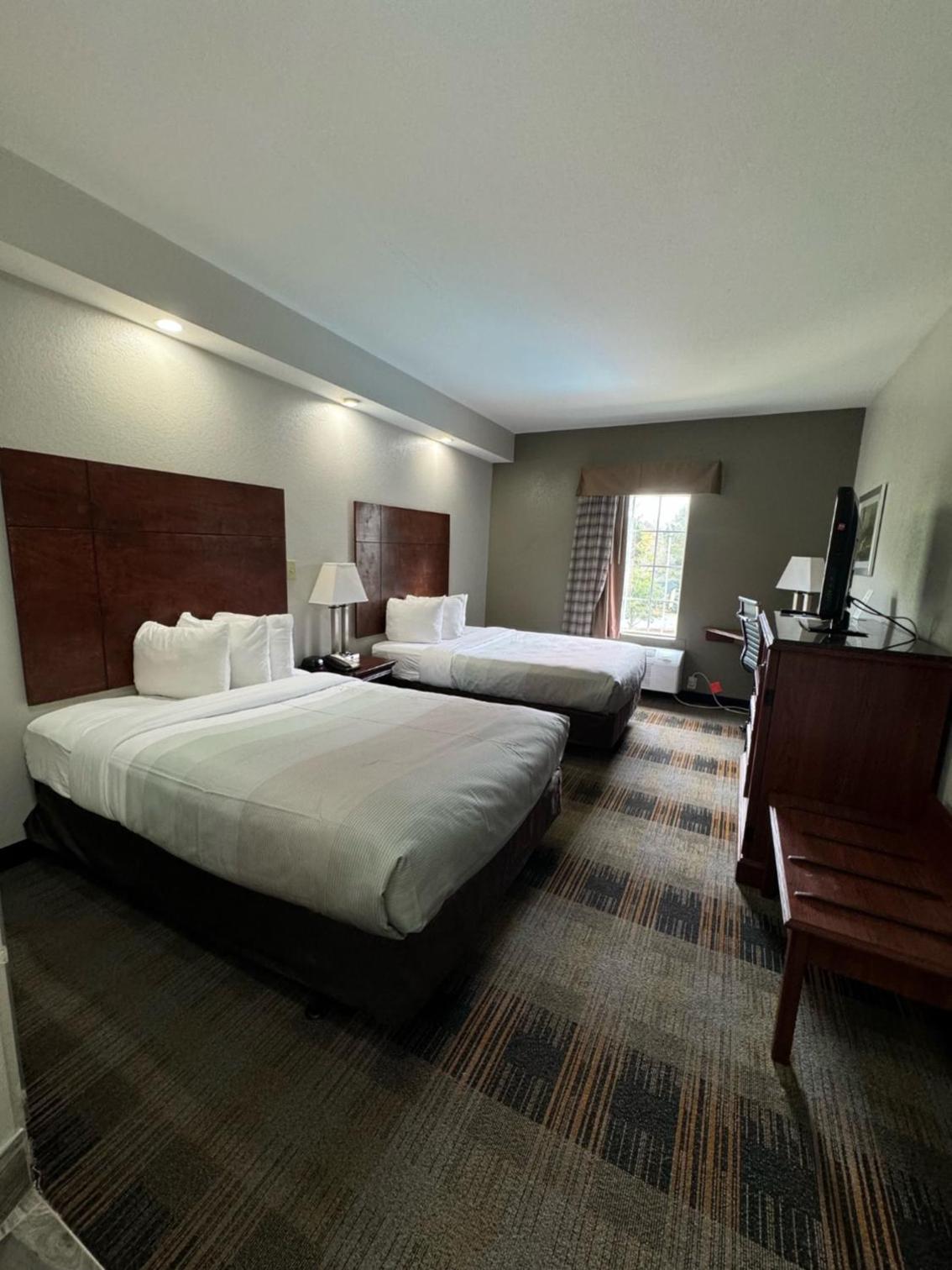 Double Room with Two Double Beds - Non-Smoking - Photo 2