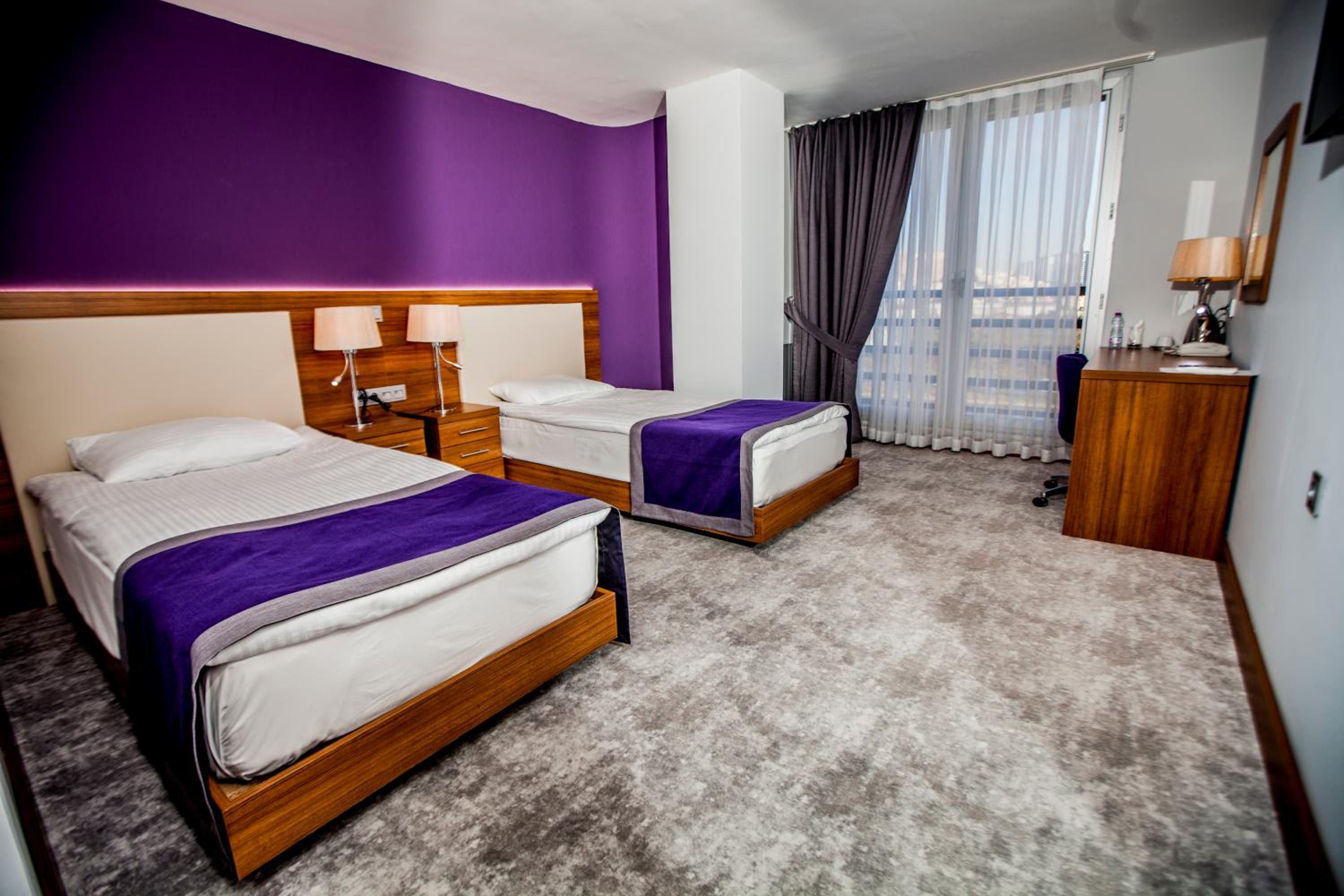 Quarto Twin Standard