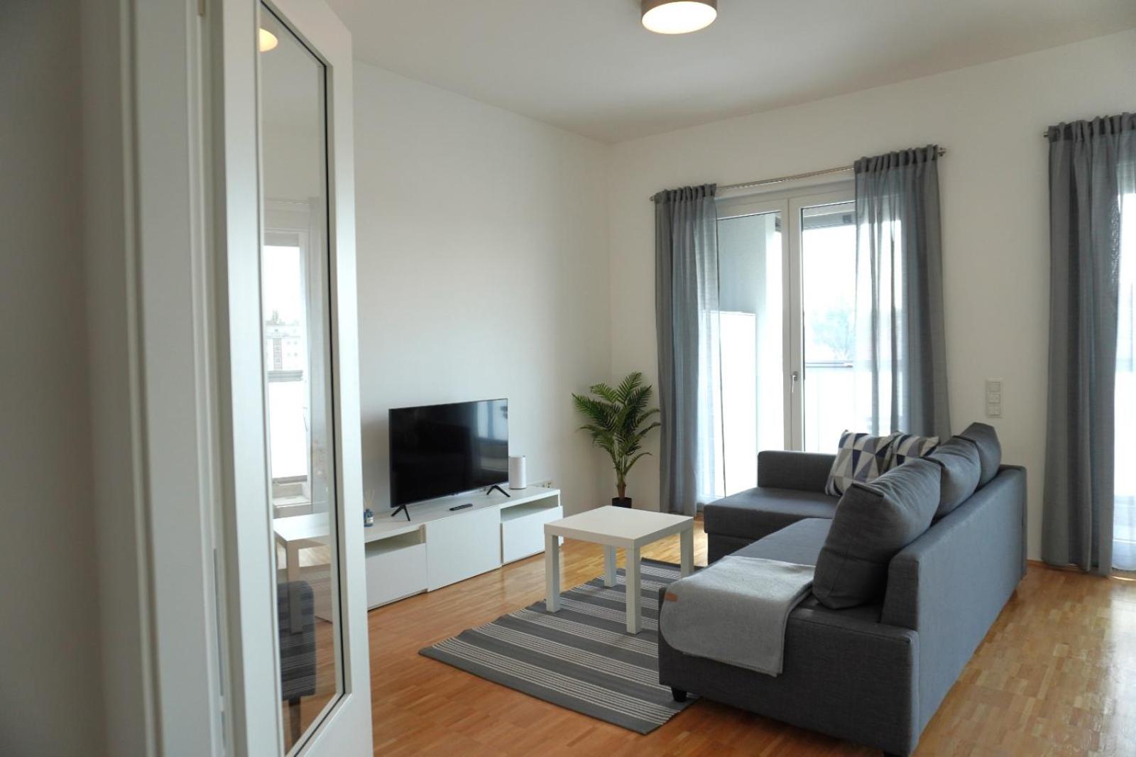 Apartment with Balcony photo 1