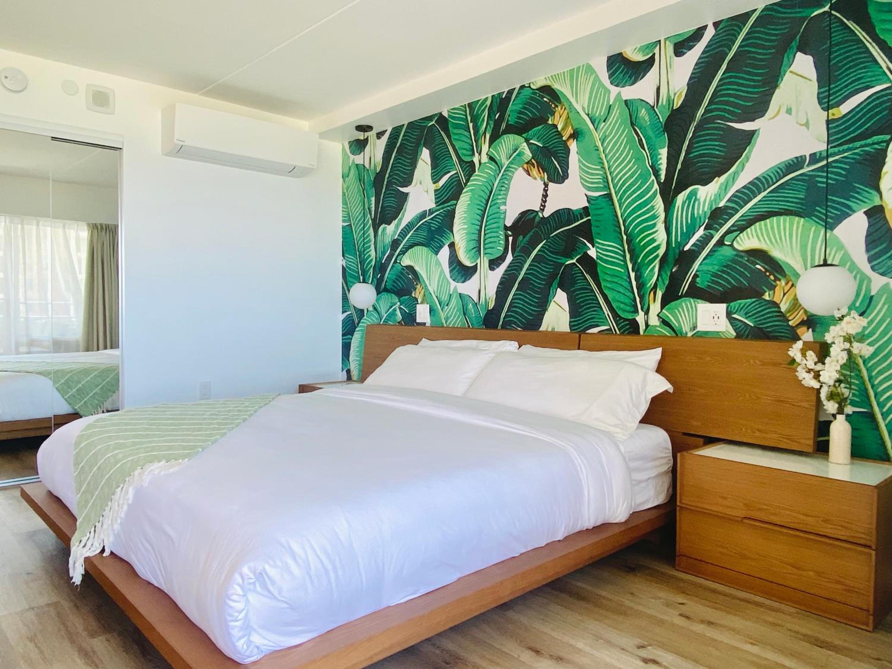 Panoramic Oceanview Resort - Full Kitchen in Each Unit, 2 Swimming Pools, Onsite Restaurants, Fireworks Every Friday: One-Bedroom Apartment - Oceanfront photo