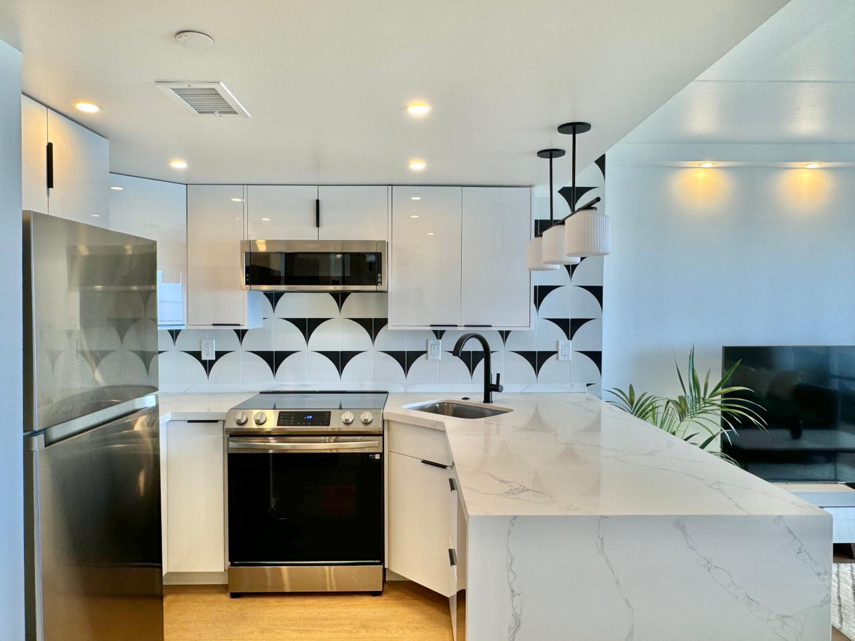 Panoramic Oceanview Resort - Full Kitchen in Each Unit, 2 Swimming Pools, Onsite Restaurants, Fireworks Every Friday: One-Bedroom Apartment - Oceanfront photo