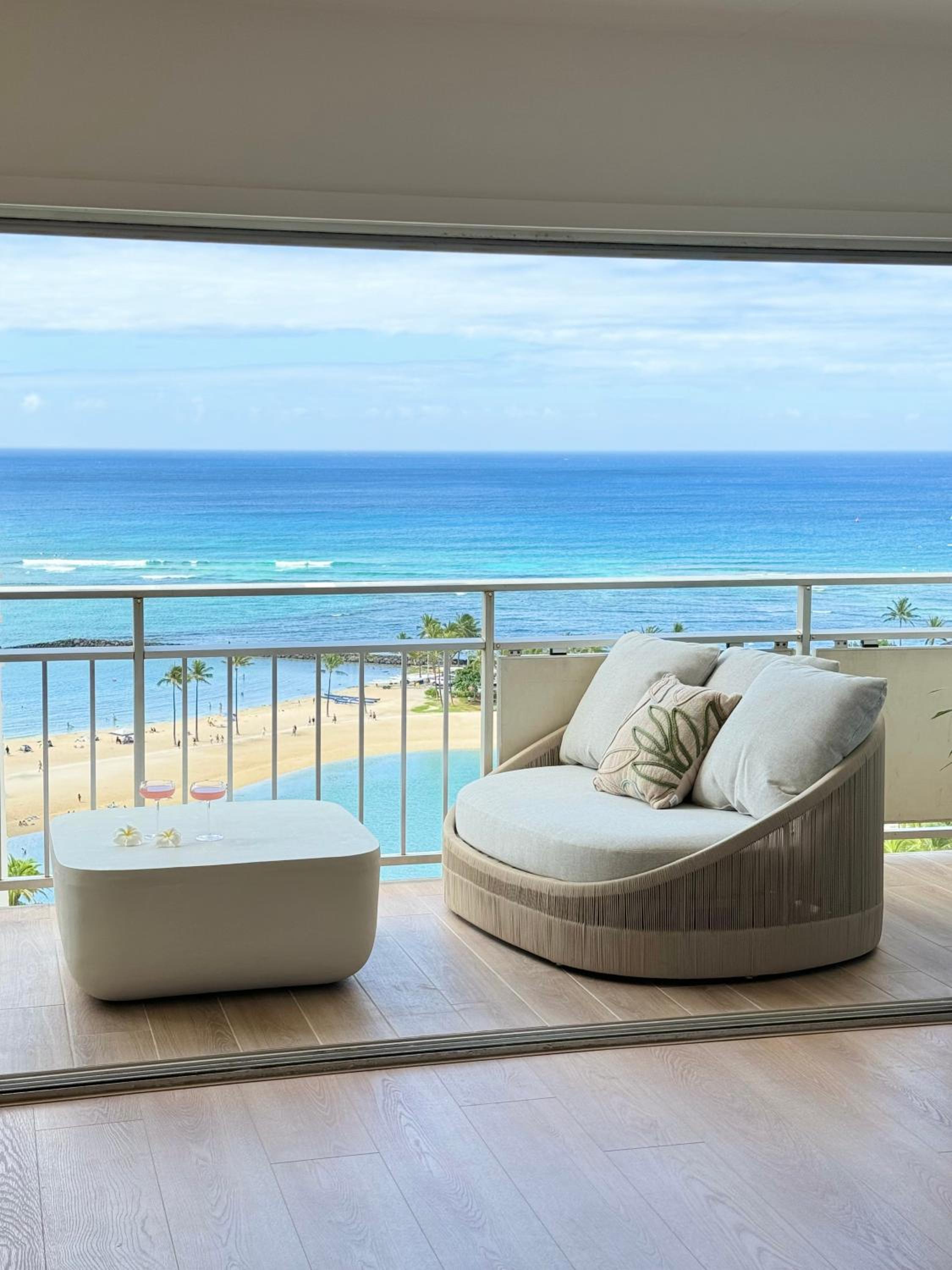 One-Bedroom Apartment - Oceanfront photo 2