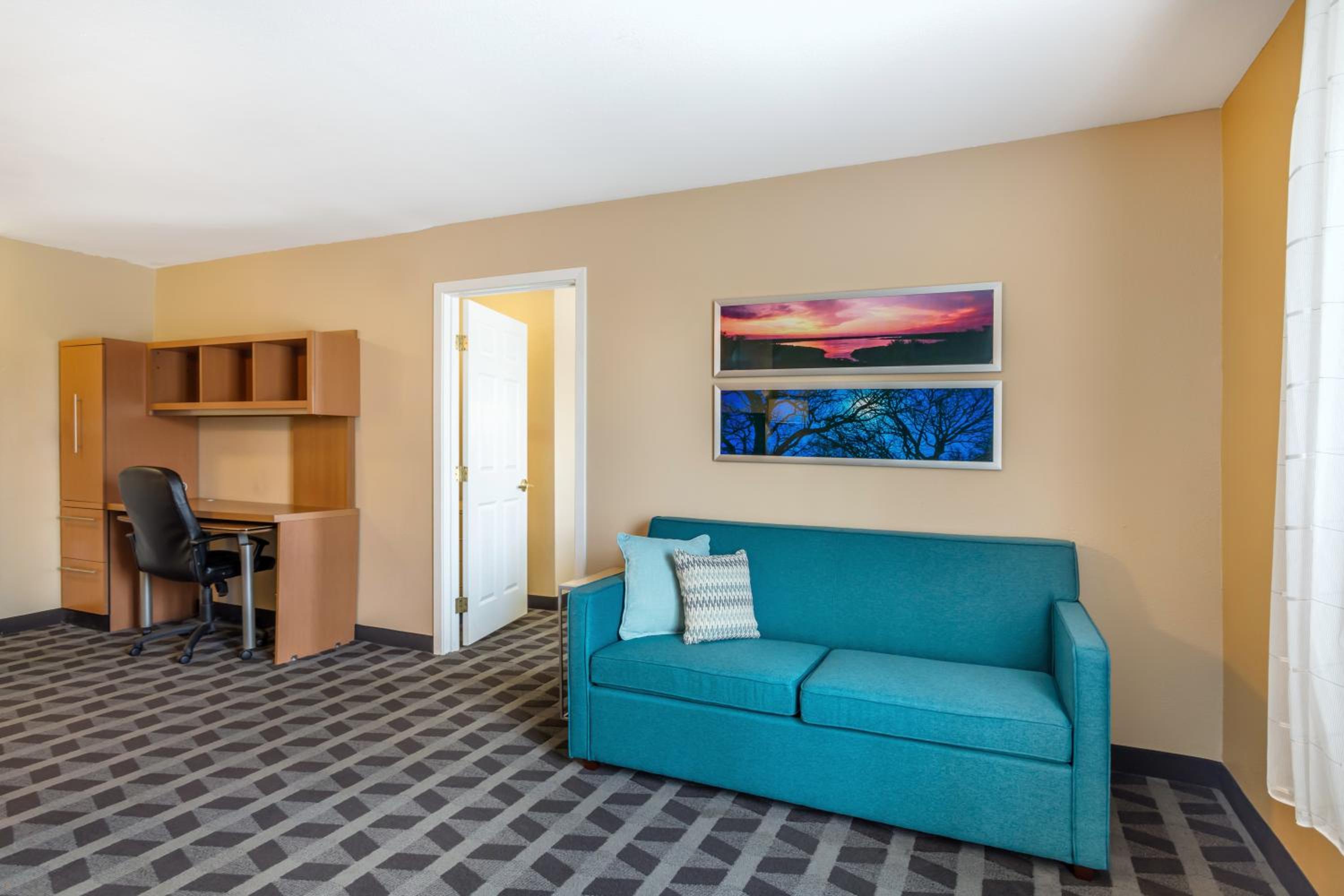 Efficiency Queen Room - Disability Access/Non Smoking
