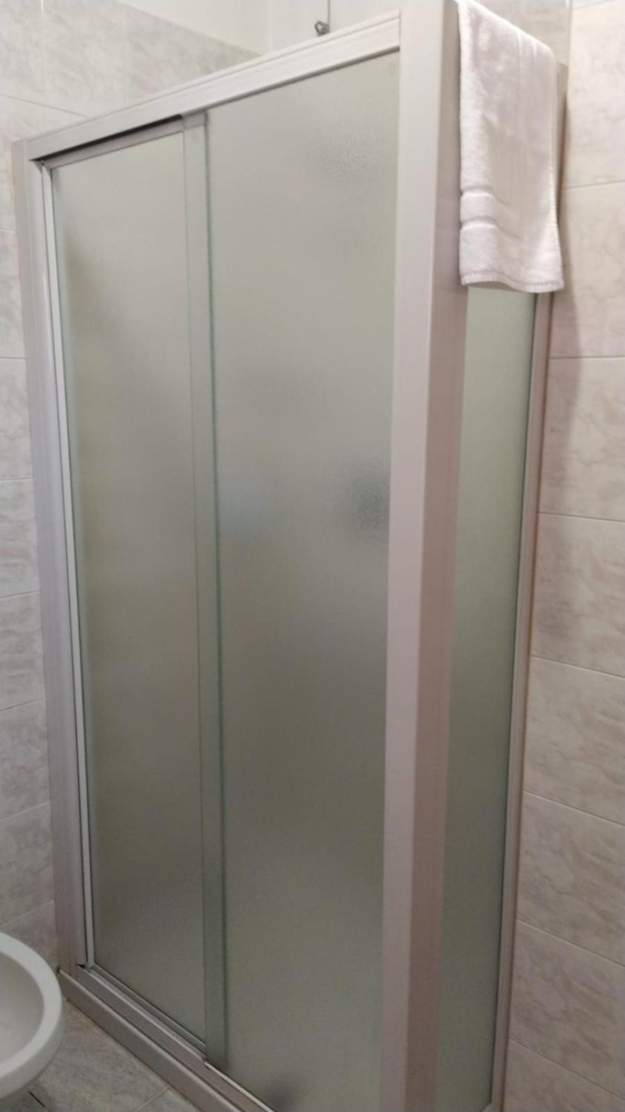Single Room with Private Bathroom photo 3