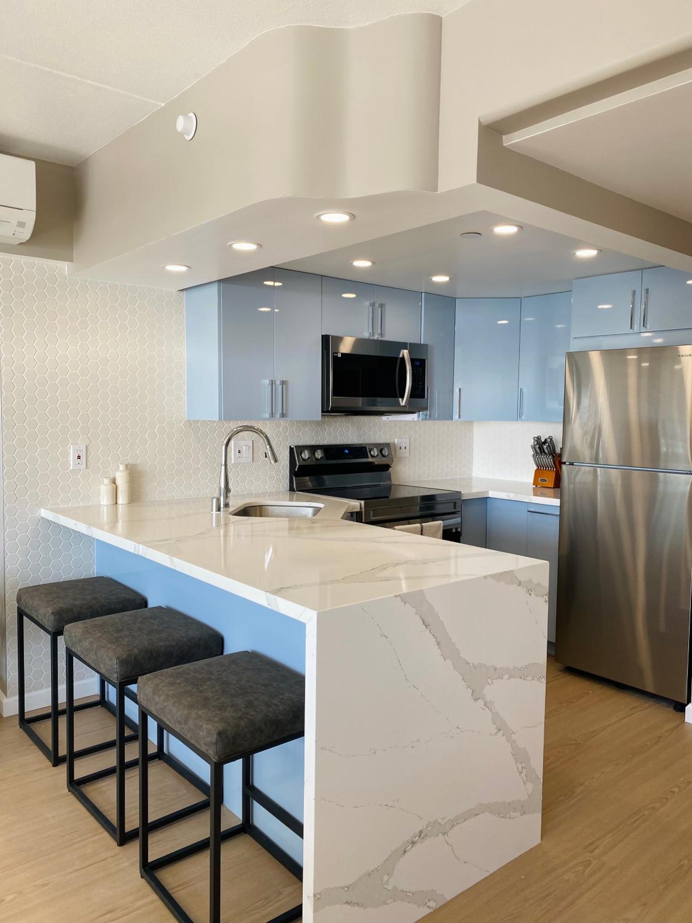 Panoramic Oceanview Resort - Full Kitchen in Each Unit, 2 Swimming Pools, Onsite Restaurants, Fireworks Every Friday: One-Bedroom Apartment - Oceanfront photo